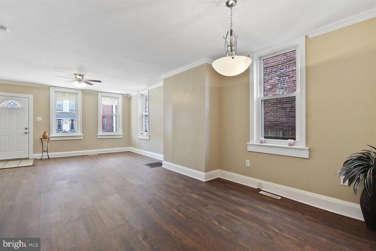 NORTH YORK - Residential