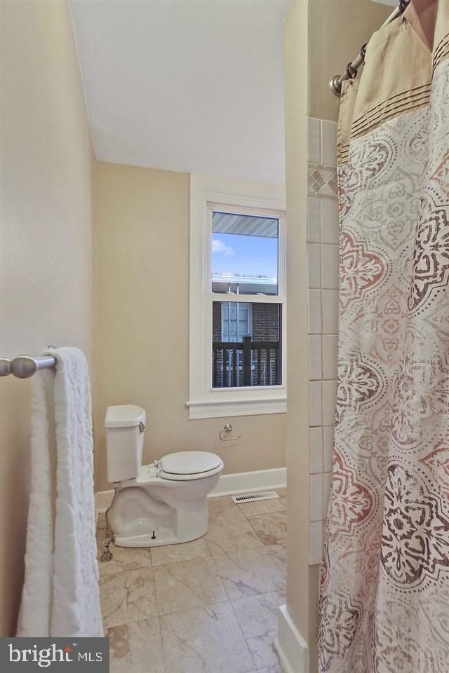 NORTH YORK - Residential