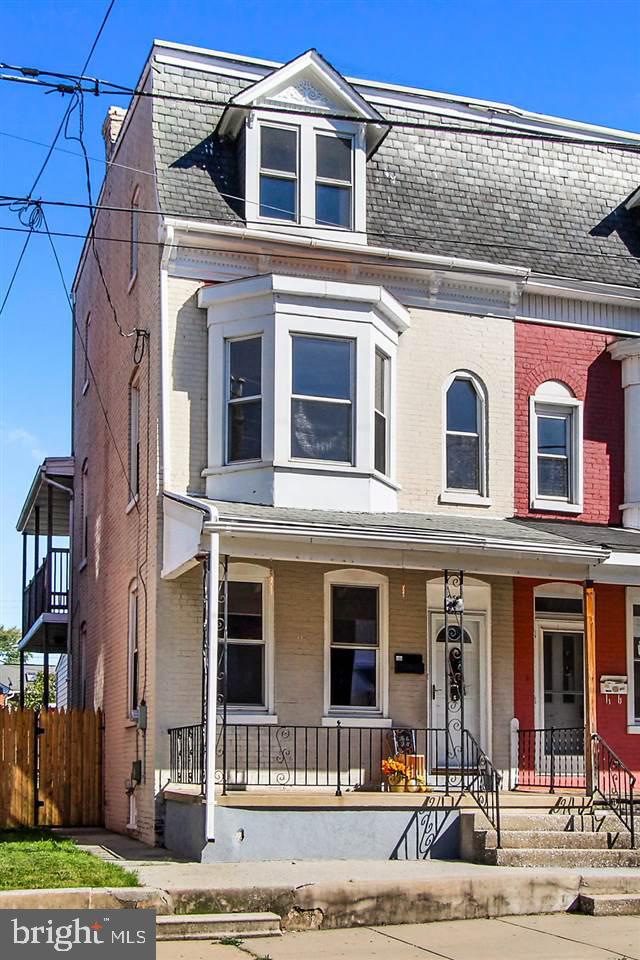 NORTH YORK - Residential