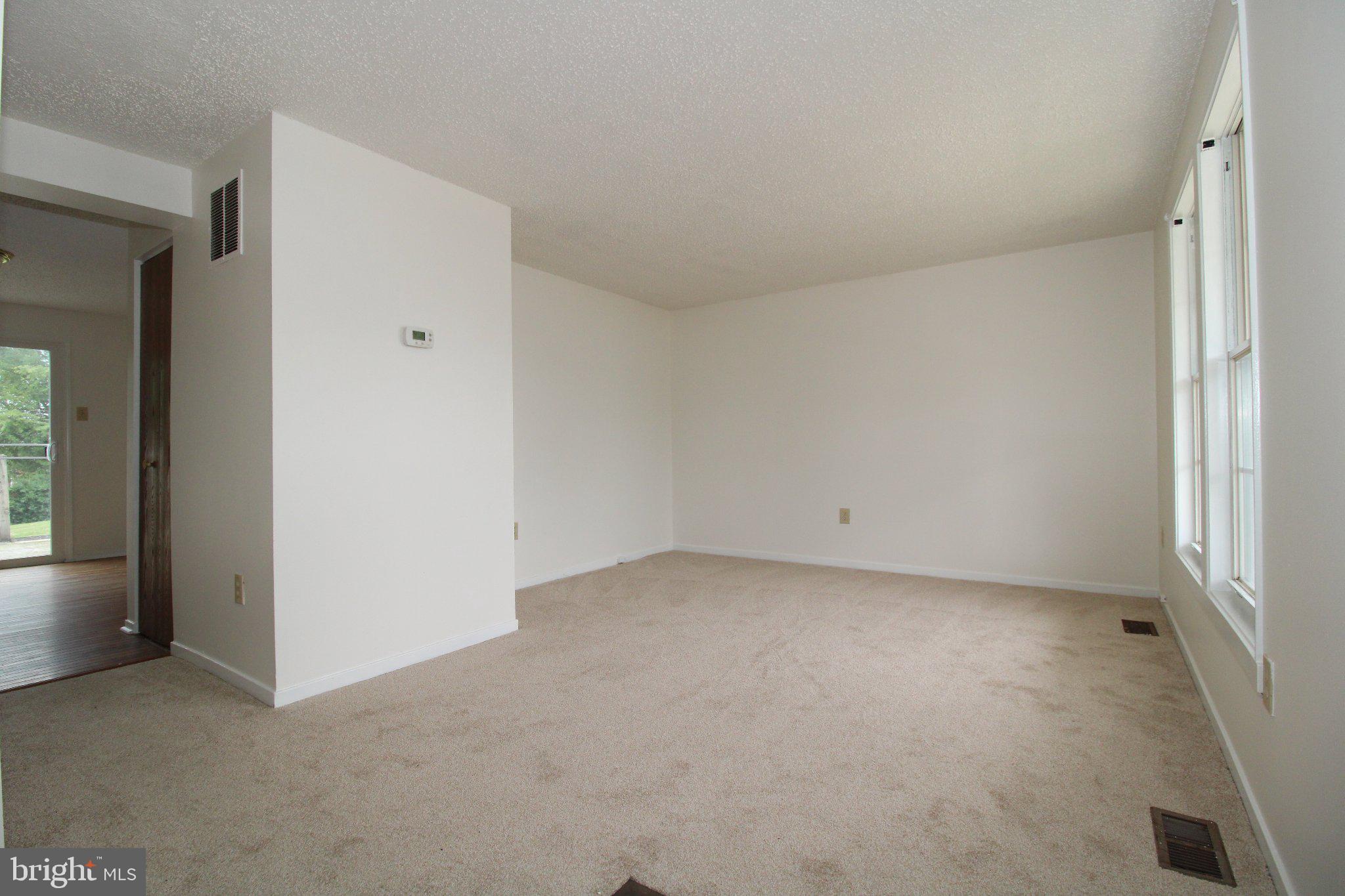 1524 VIOLET DRIVE