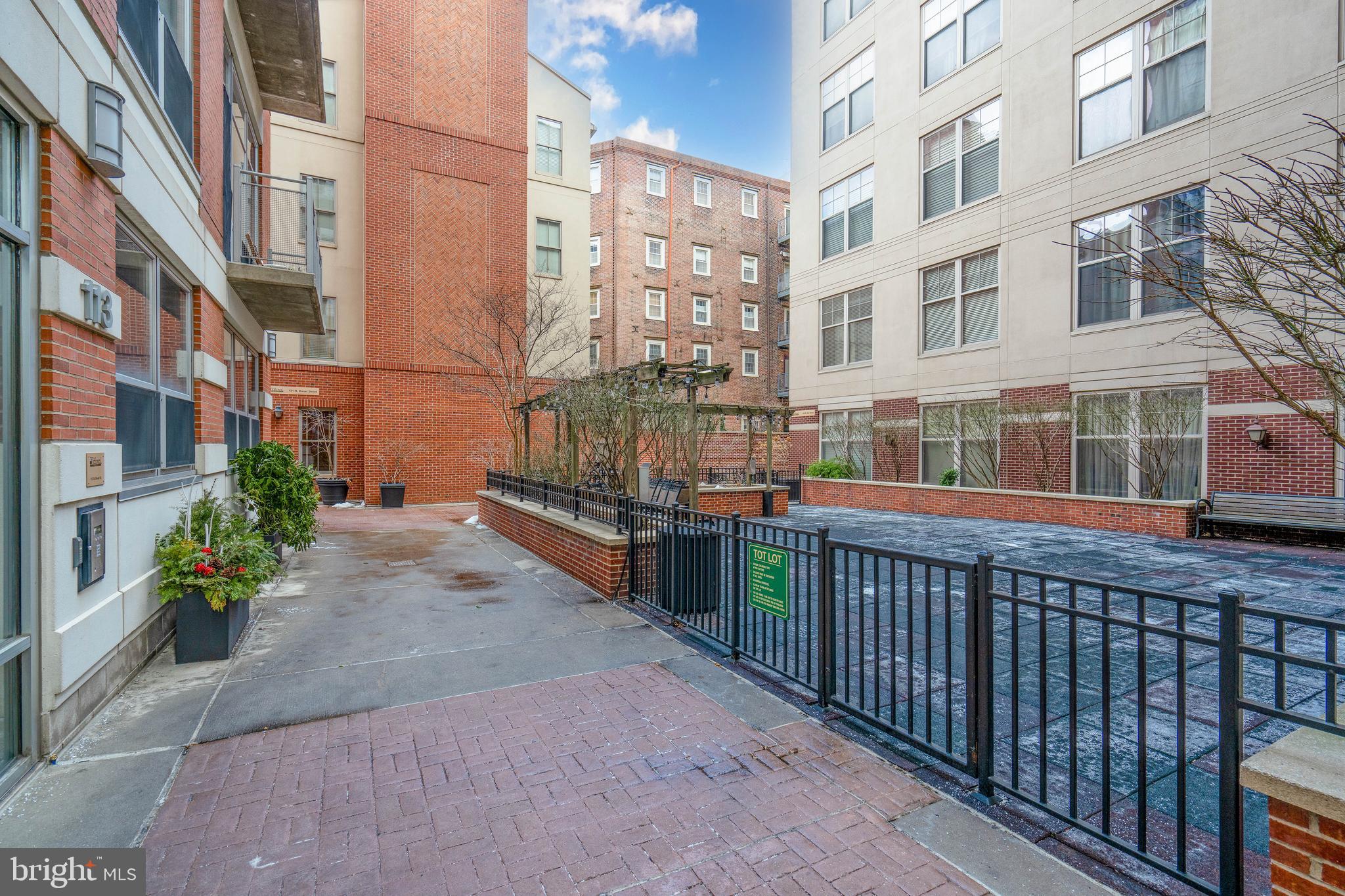 OLD CITY - Residential