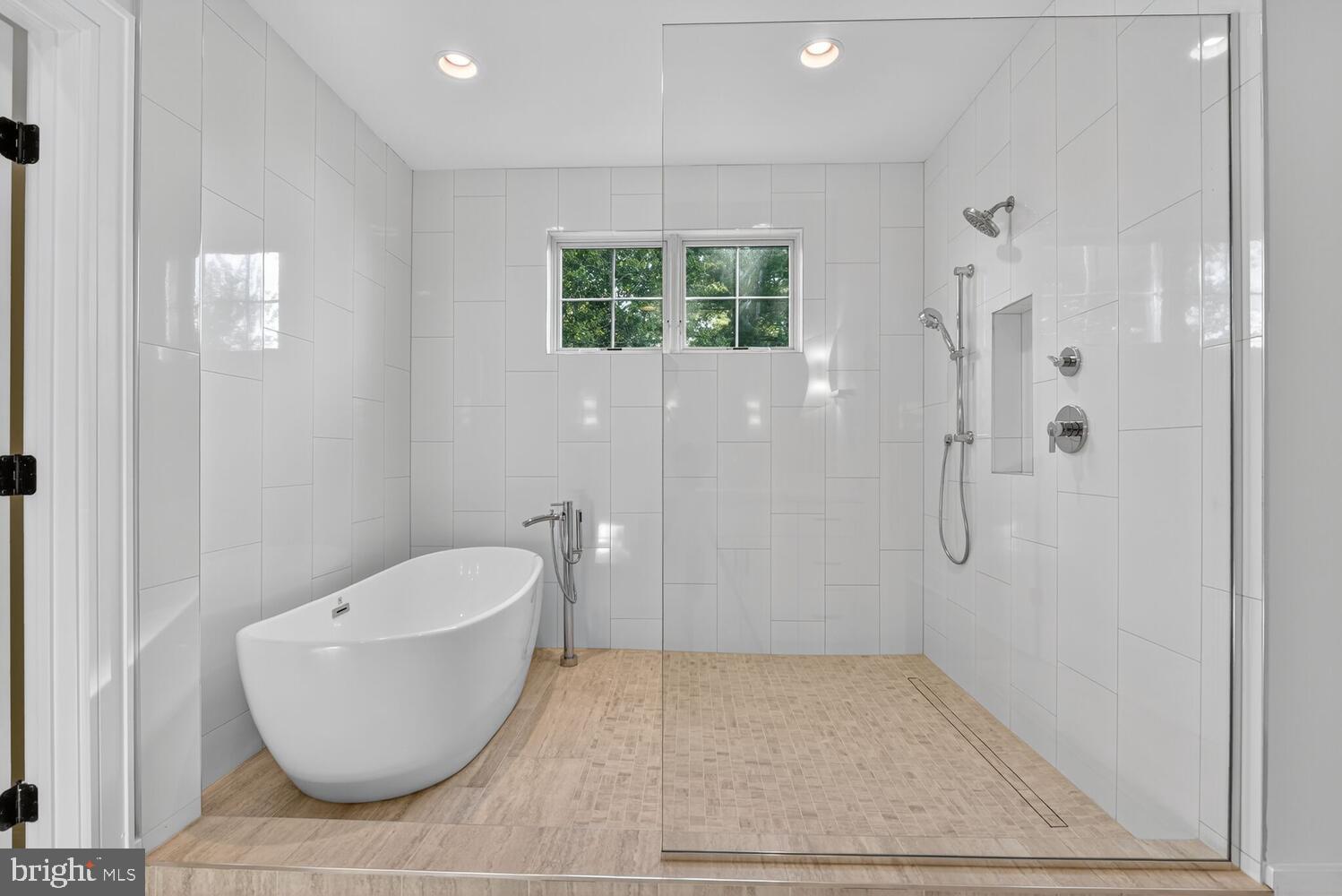 ALTA VISTA GARDENS - Residential