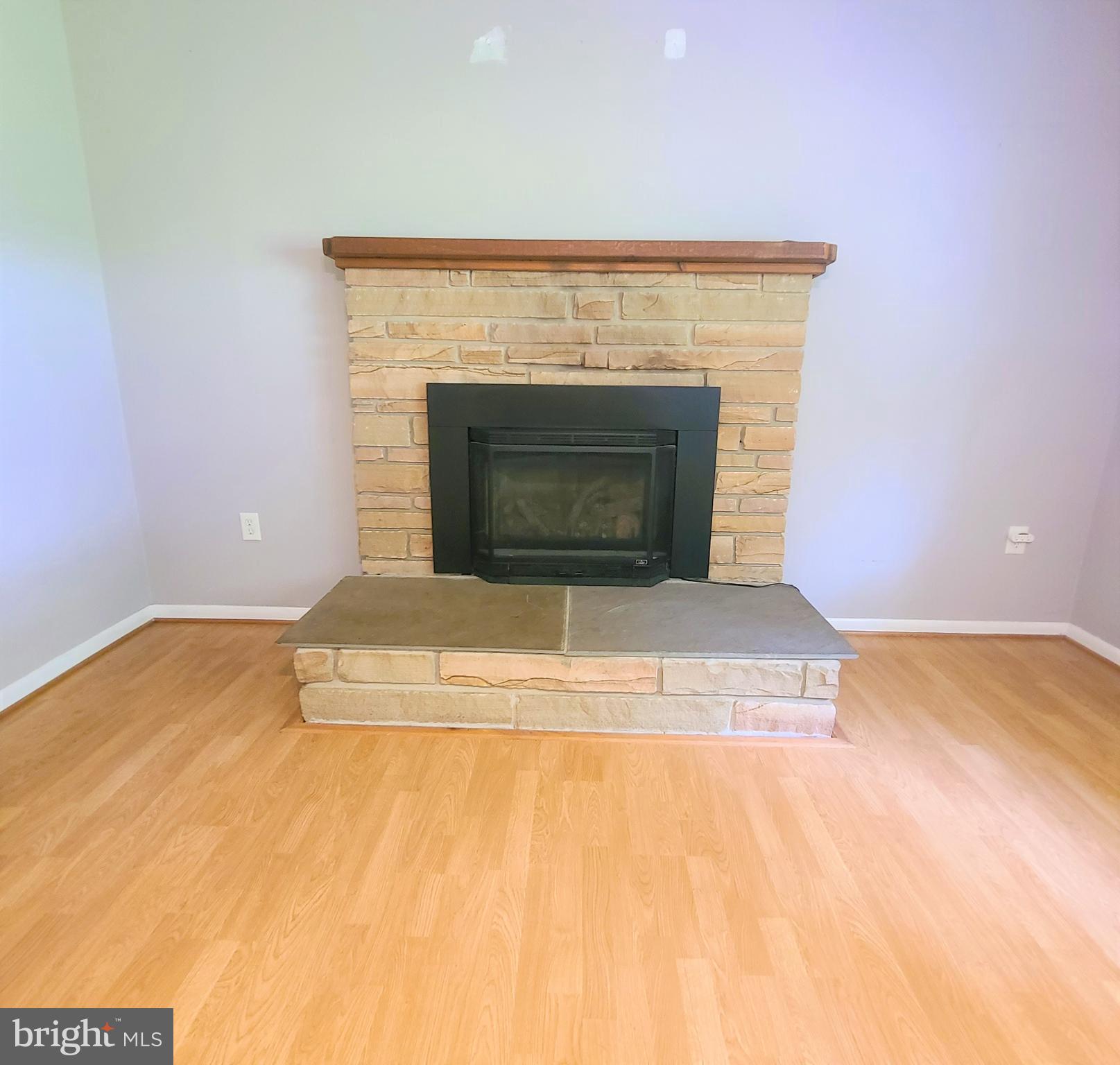 GOLDEN BEACH - Residential