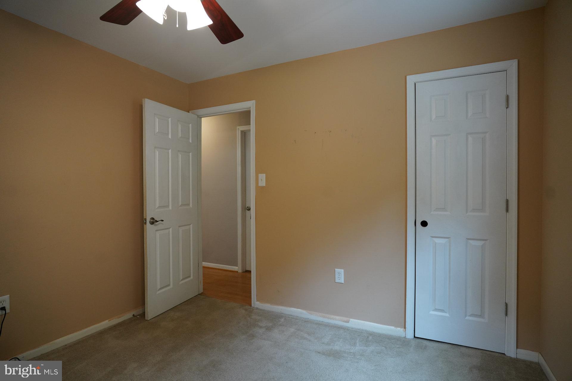 GOLDEN BEACH - Residential