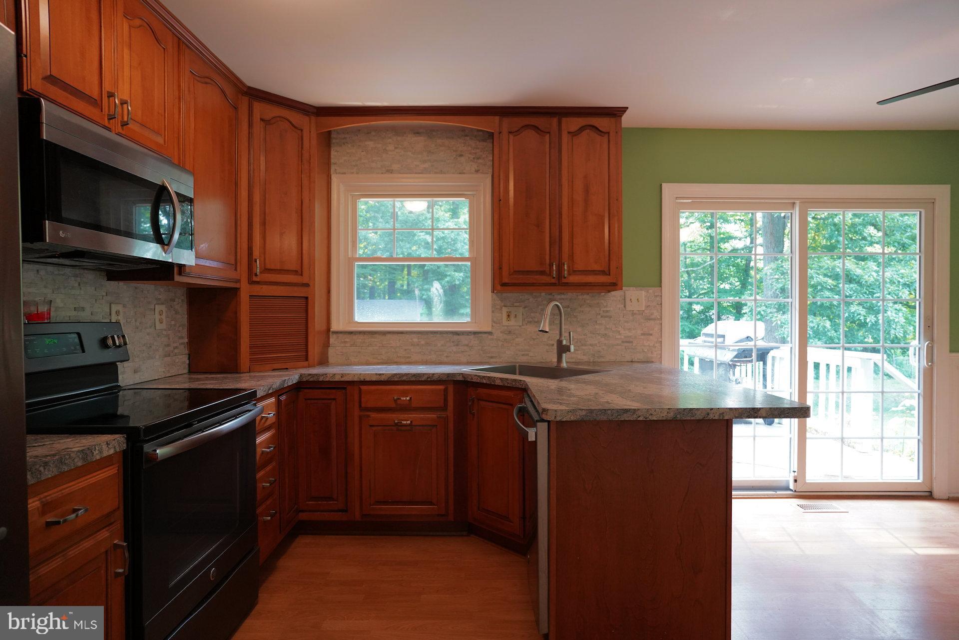 GOLDEN BEACH - Residential