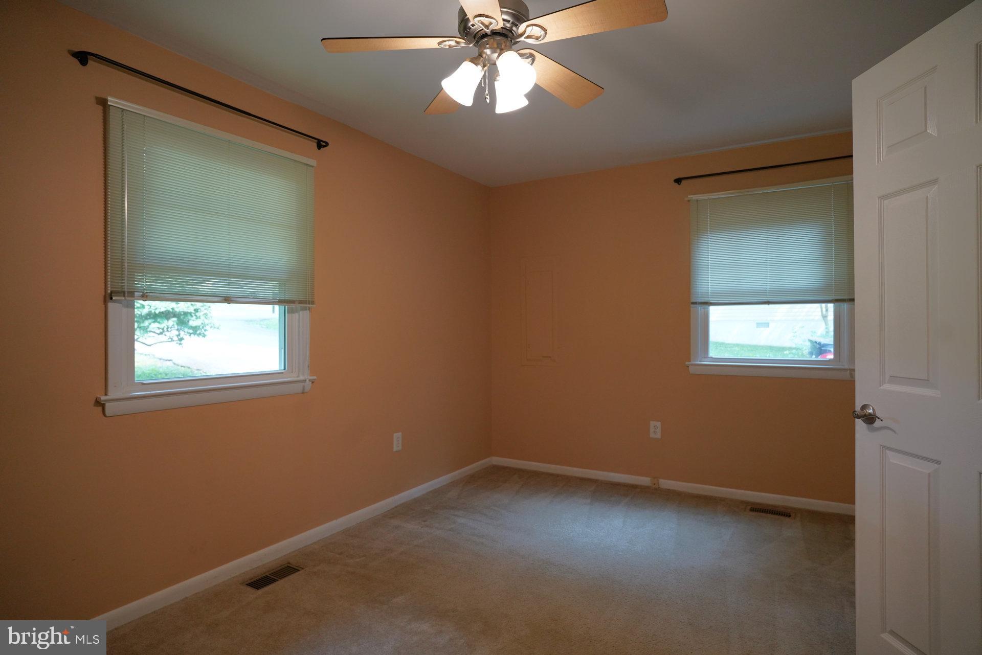 GOLDEN BEACH - Residential