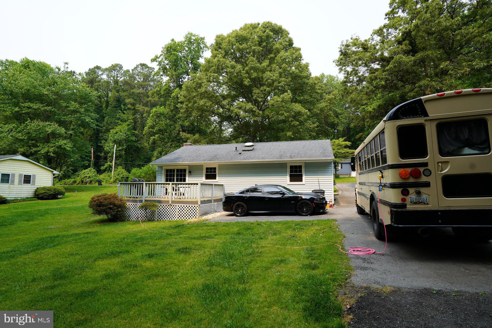 GOLDEN BEACH - Residential