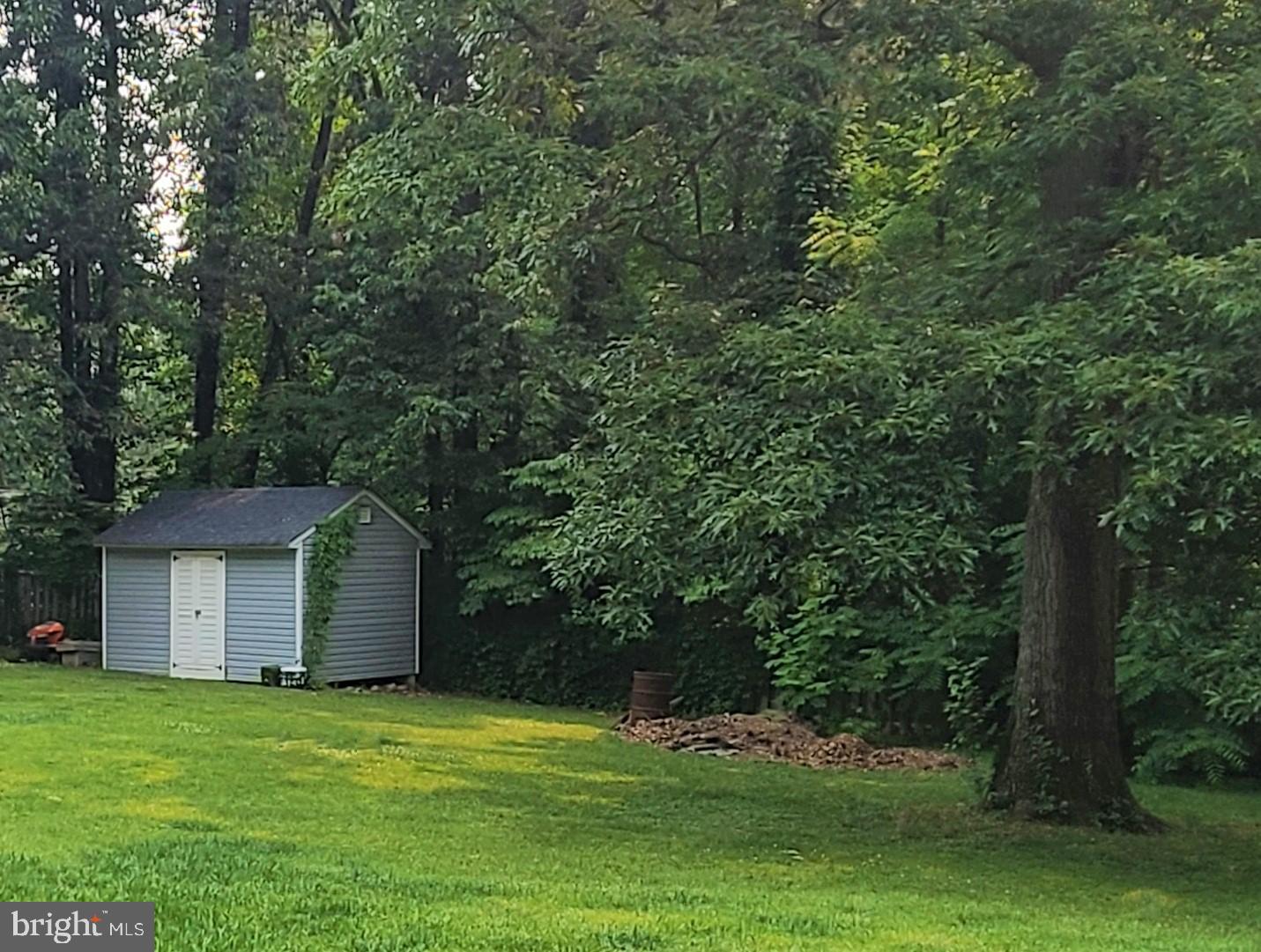 GOLDEN BEACH - Residential