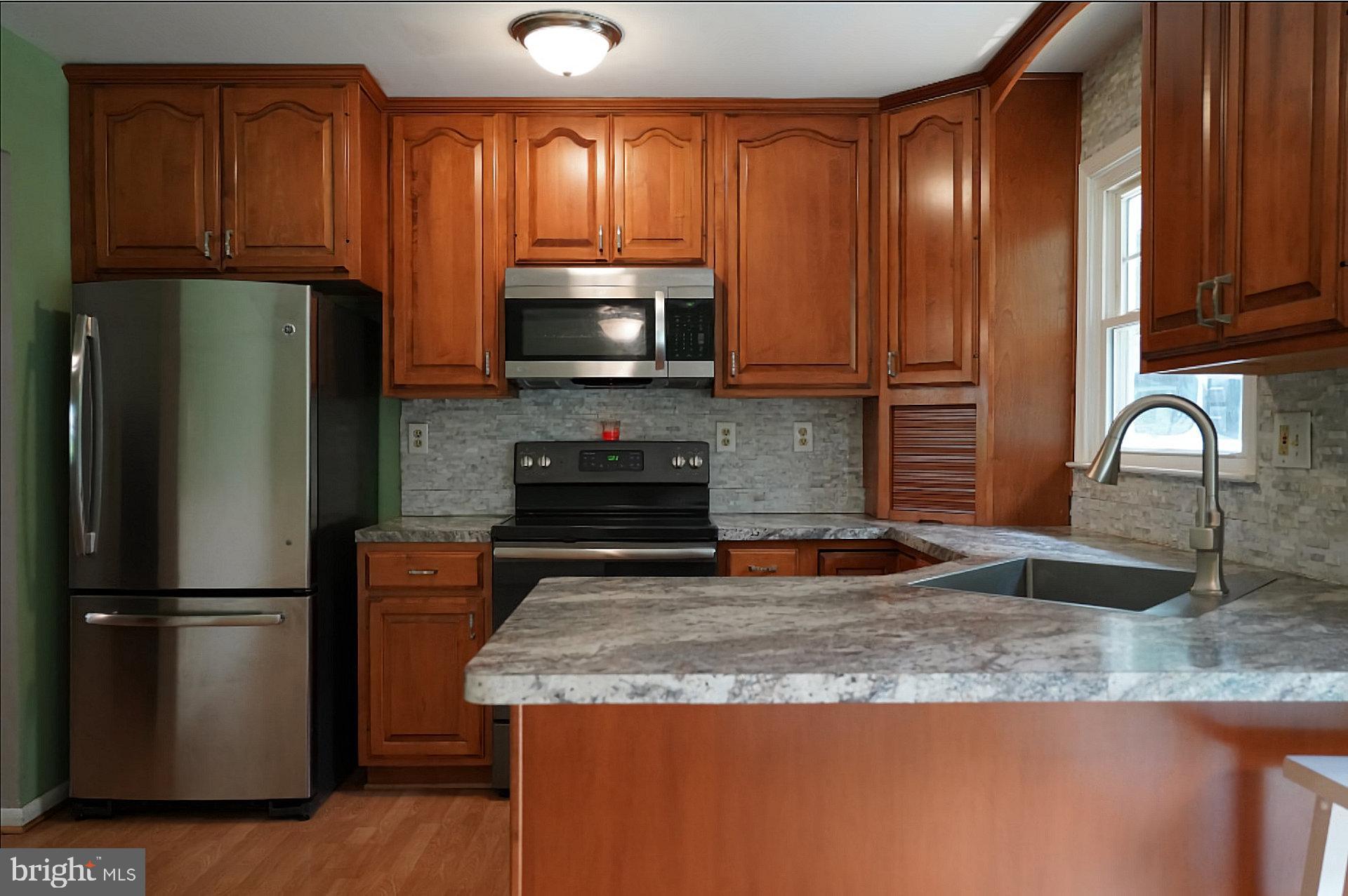 GOLDEN BEACH - Residential