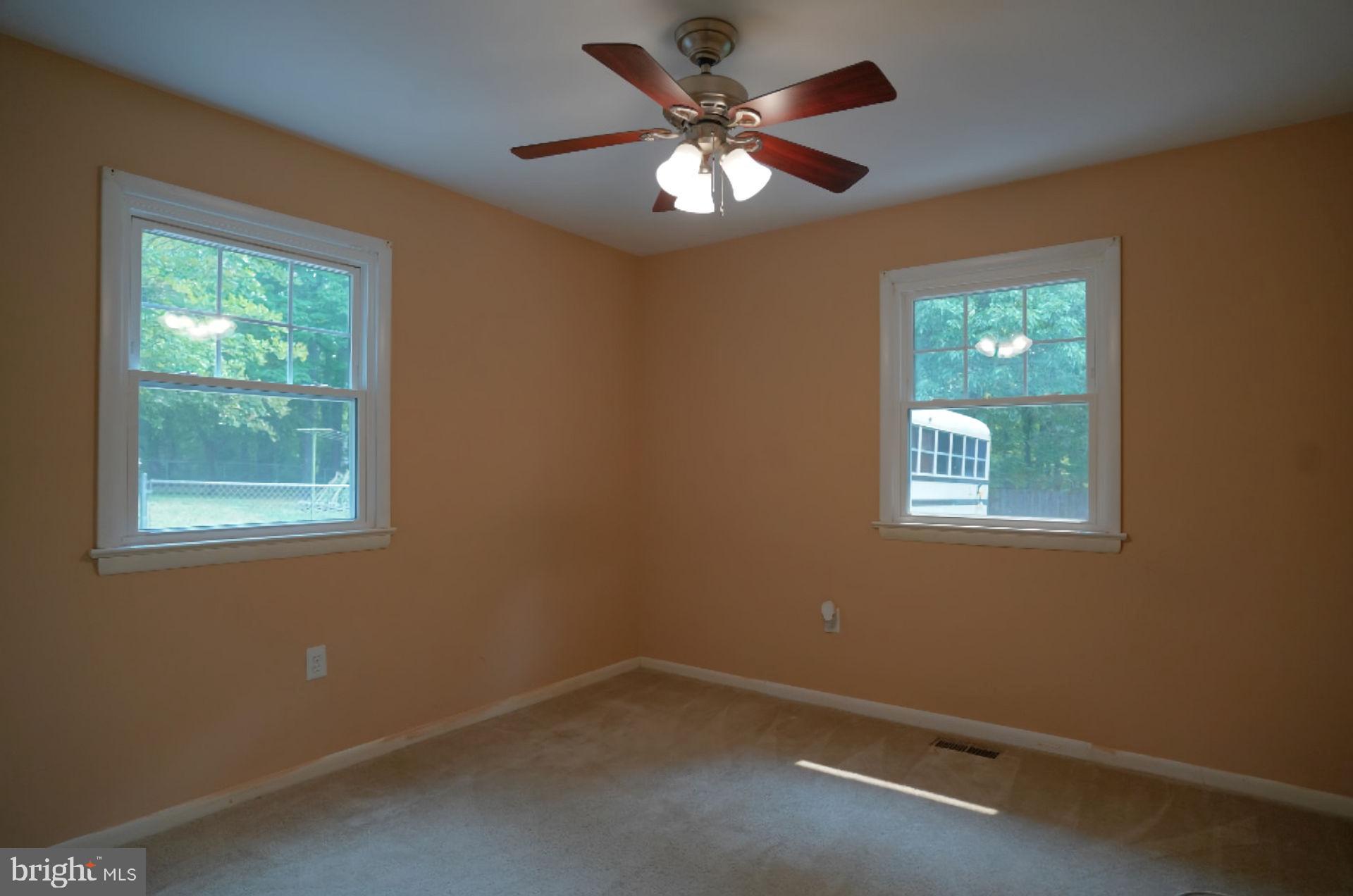 GOLDEN BEACH - Residential