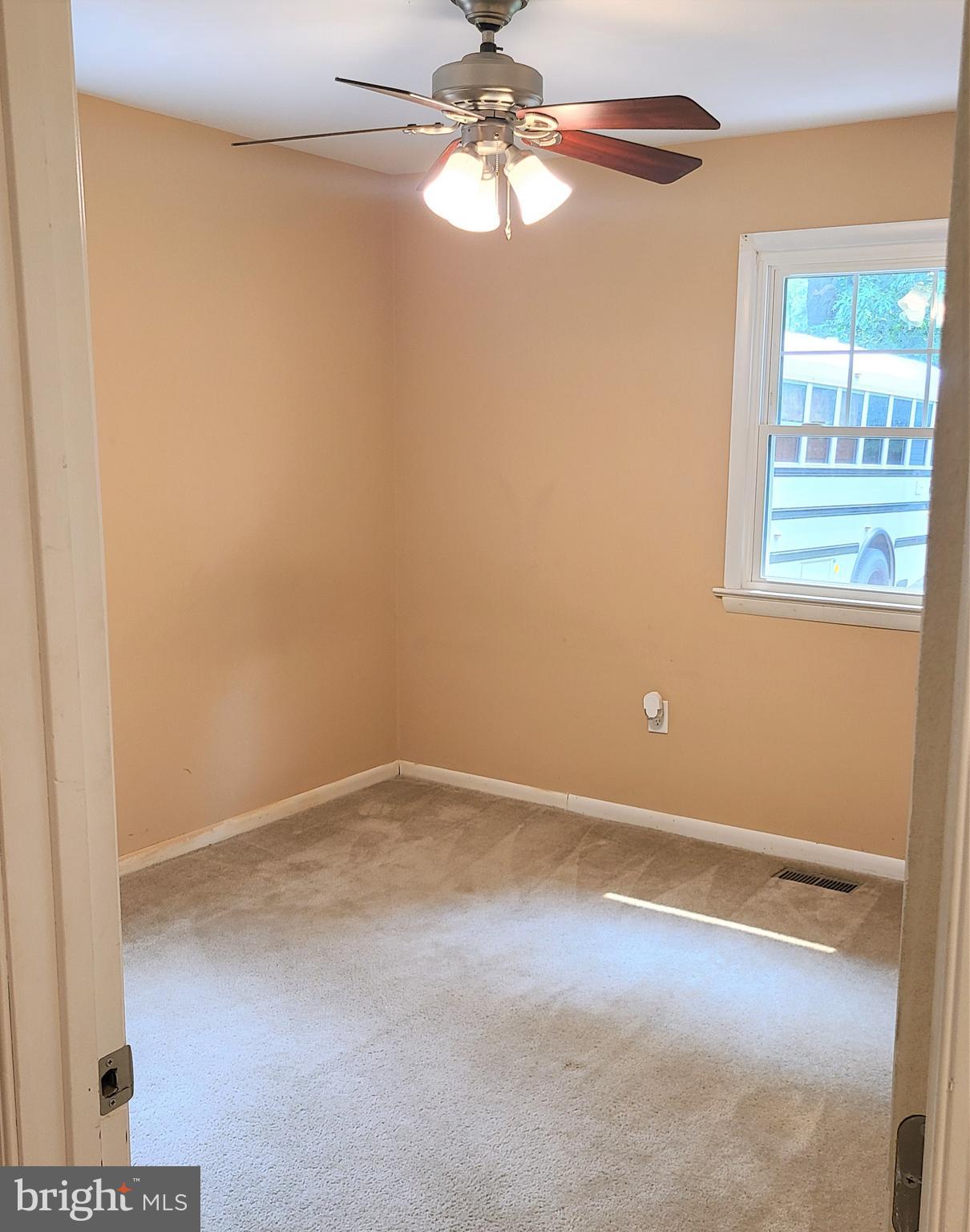 GOLDEN BEACH - Residential