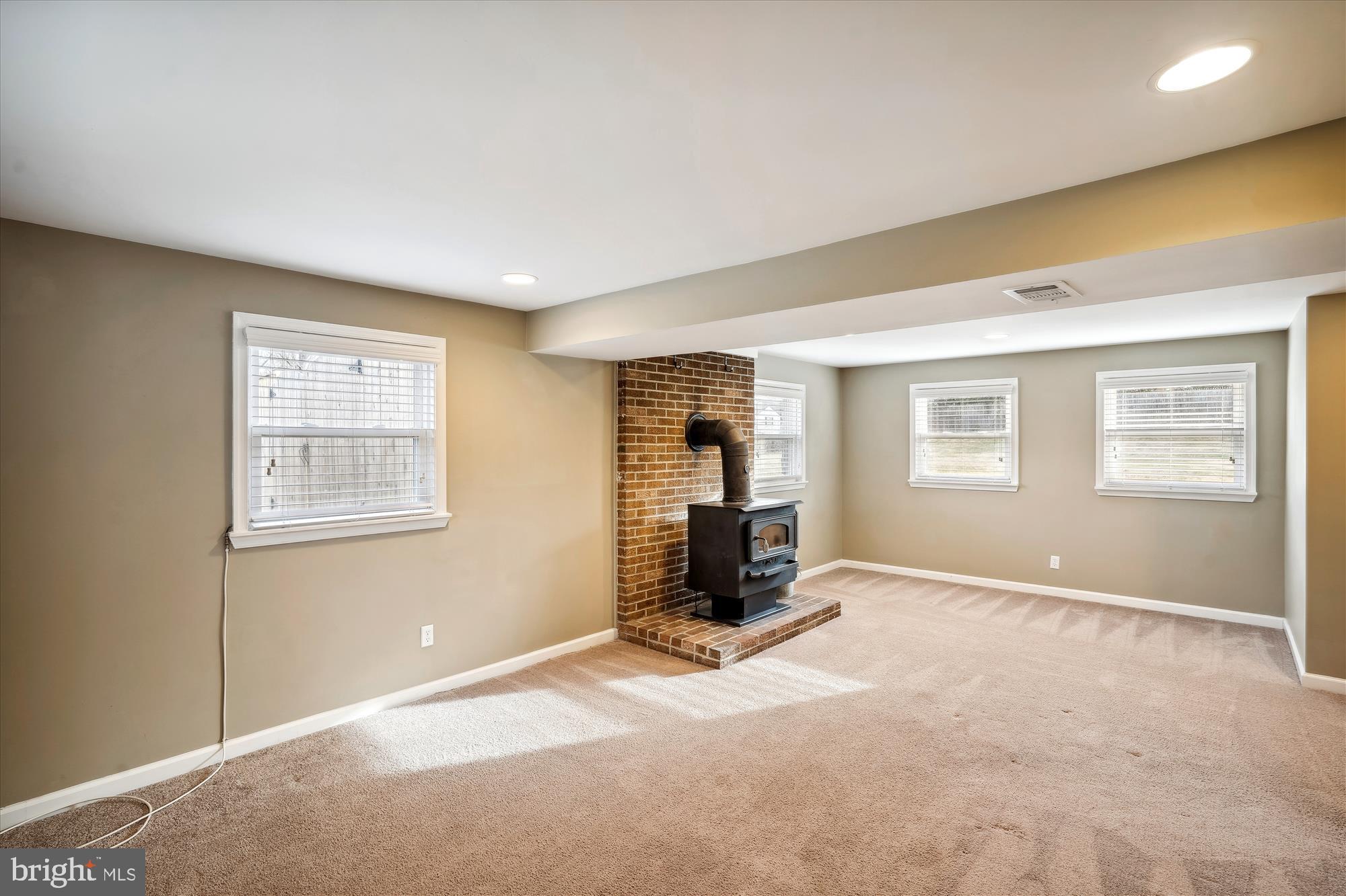 ELVATON ACRES - Residential