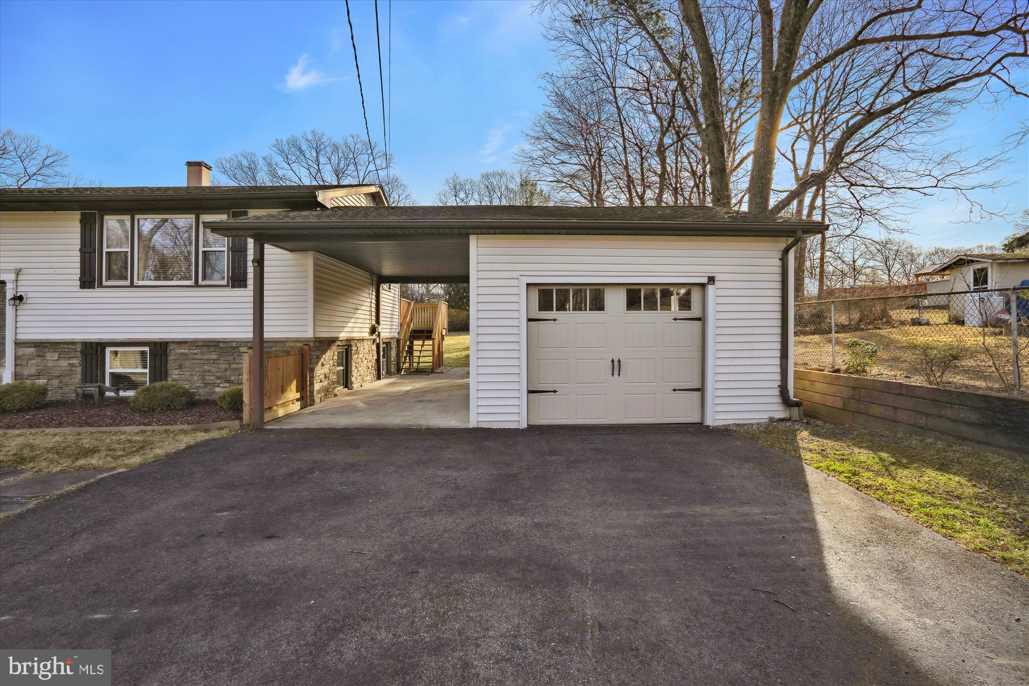 ELVATON ACRES - Residential