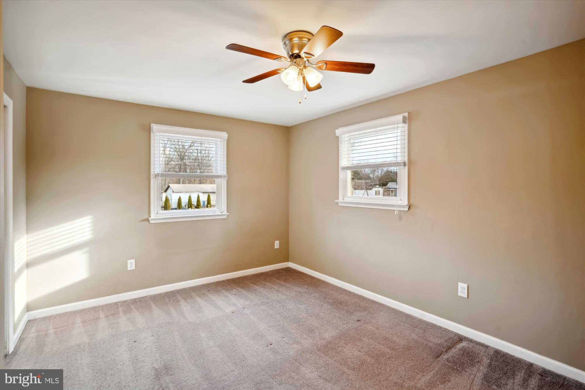 ELVATON ACRES - Residential