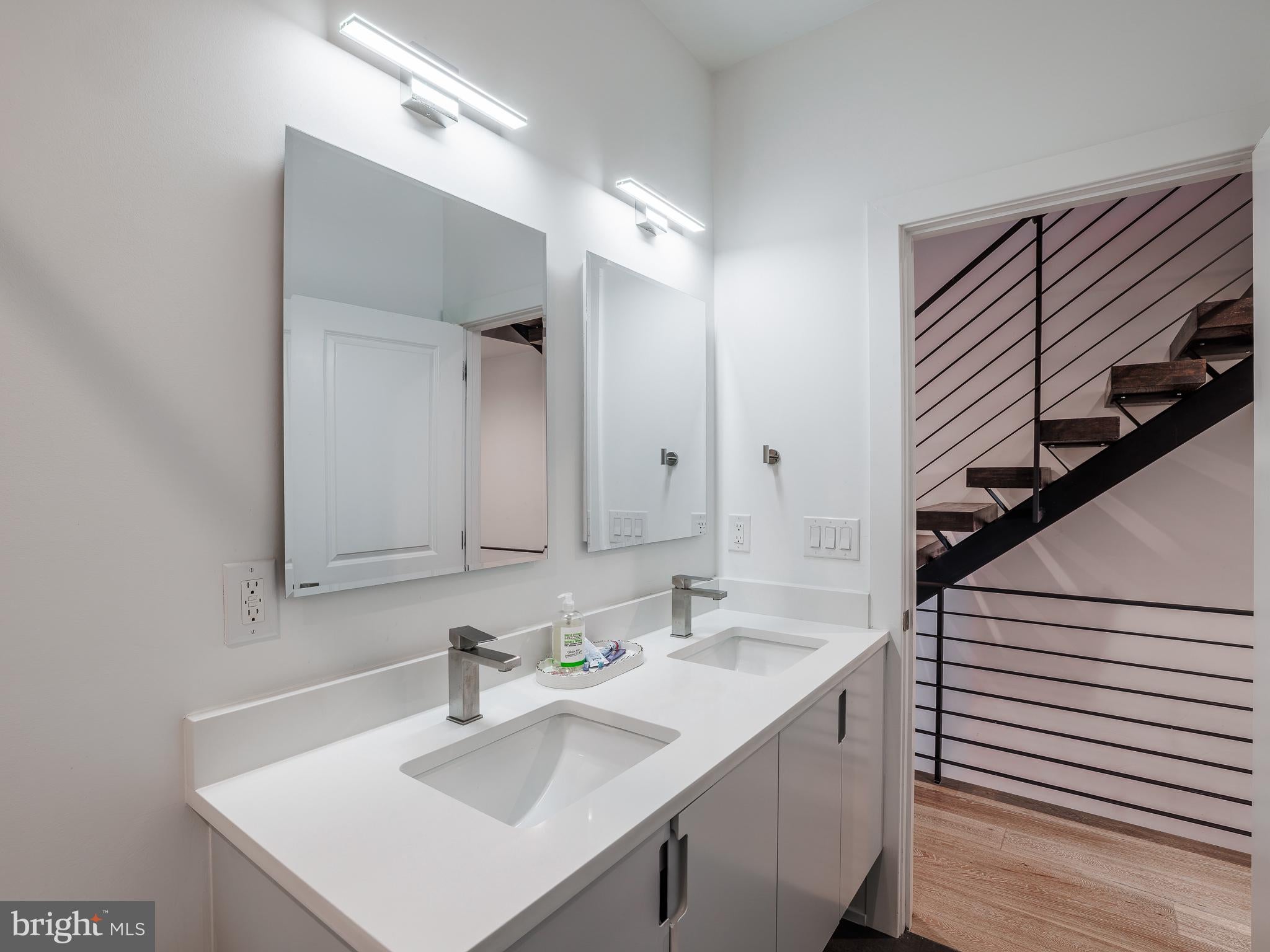 119 GREENWICH STREET 6