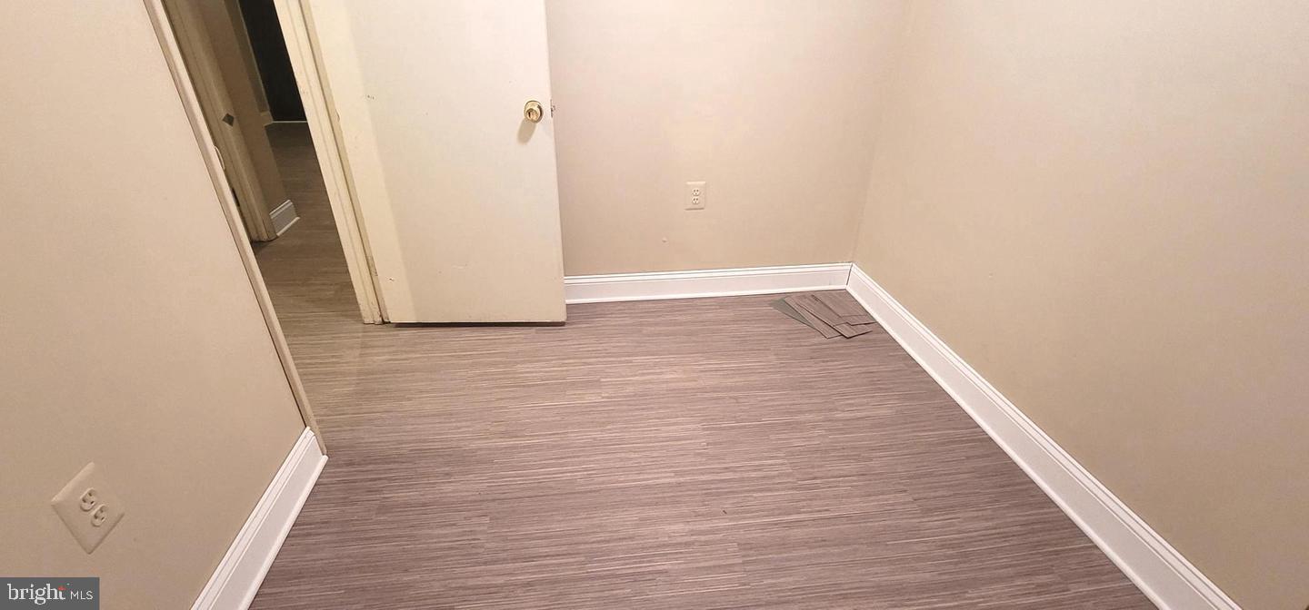 CRESTMONT - Residential Lease