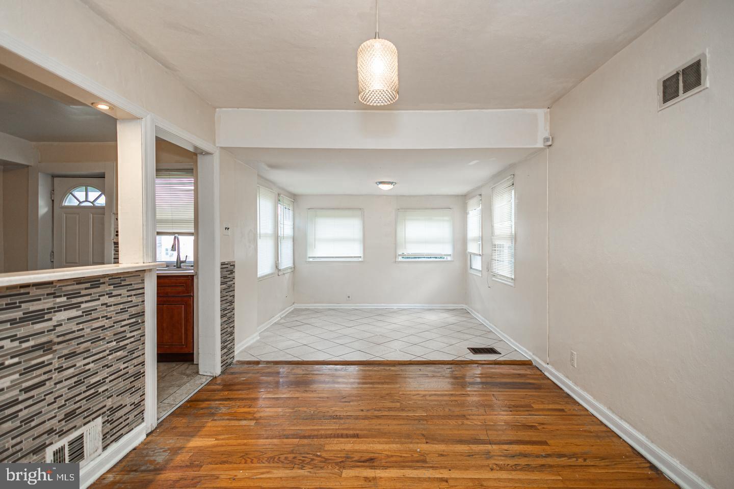 CRESTMONT - Residential Lease