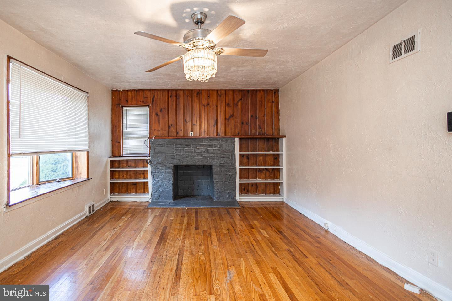 CRESTMONT - Residential Lease