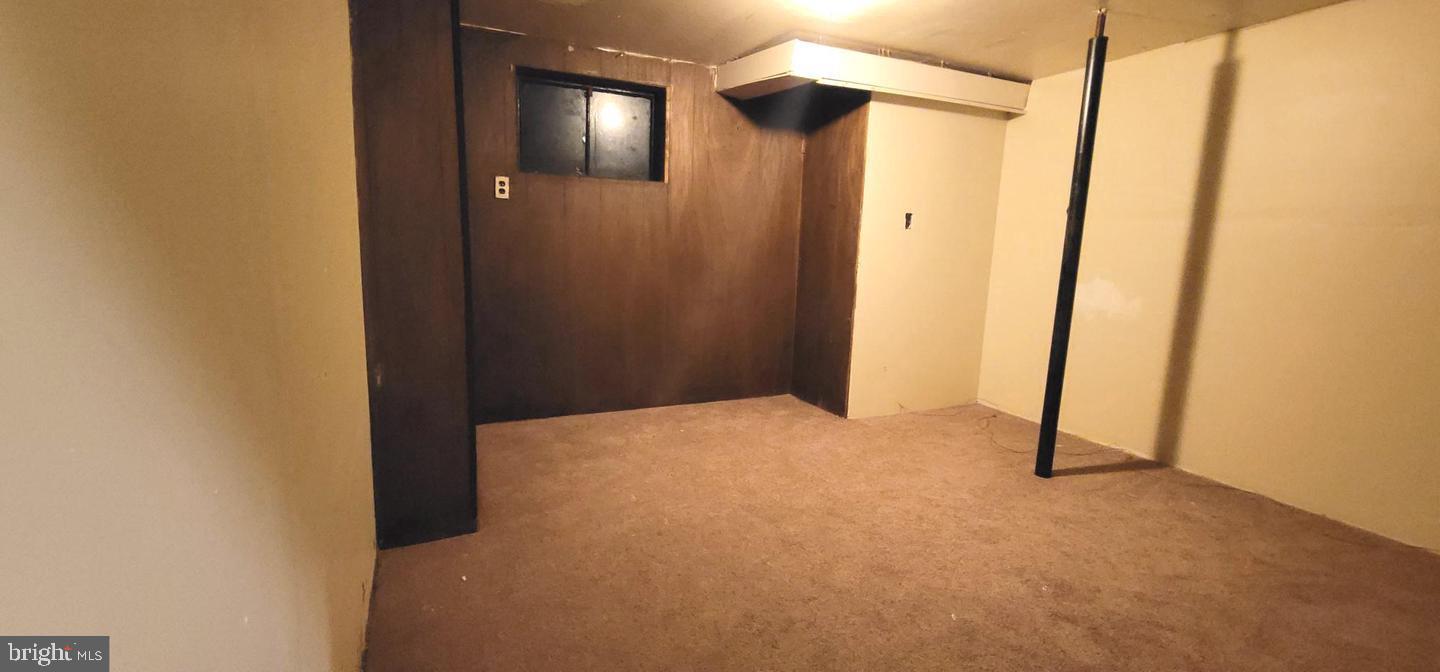 CRESTMONT - Residential Lease