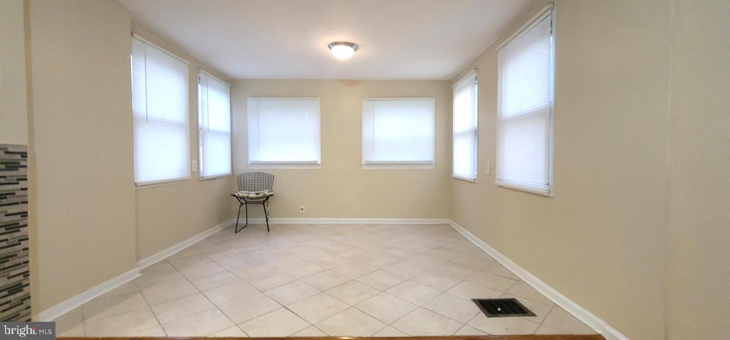 CRESTMONT - Residential Lease