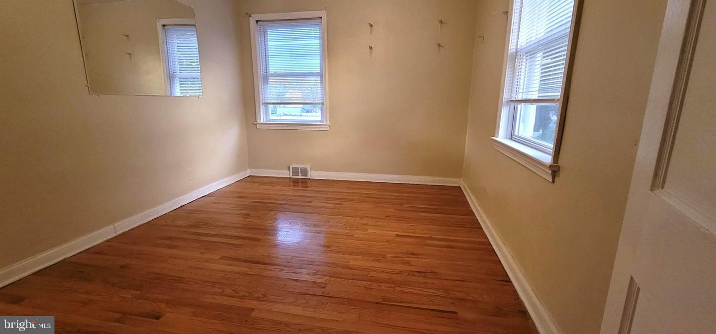 CRESTMONT - Residential Lease