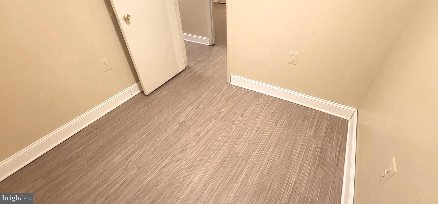 CRESTMONT - Residential Lease