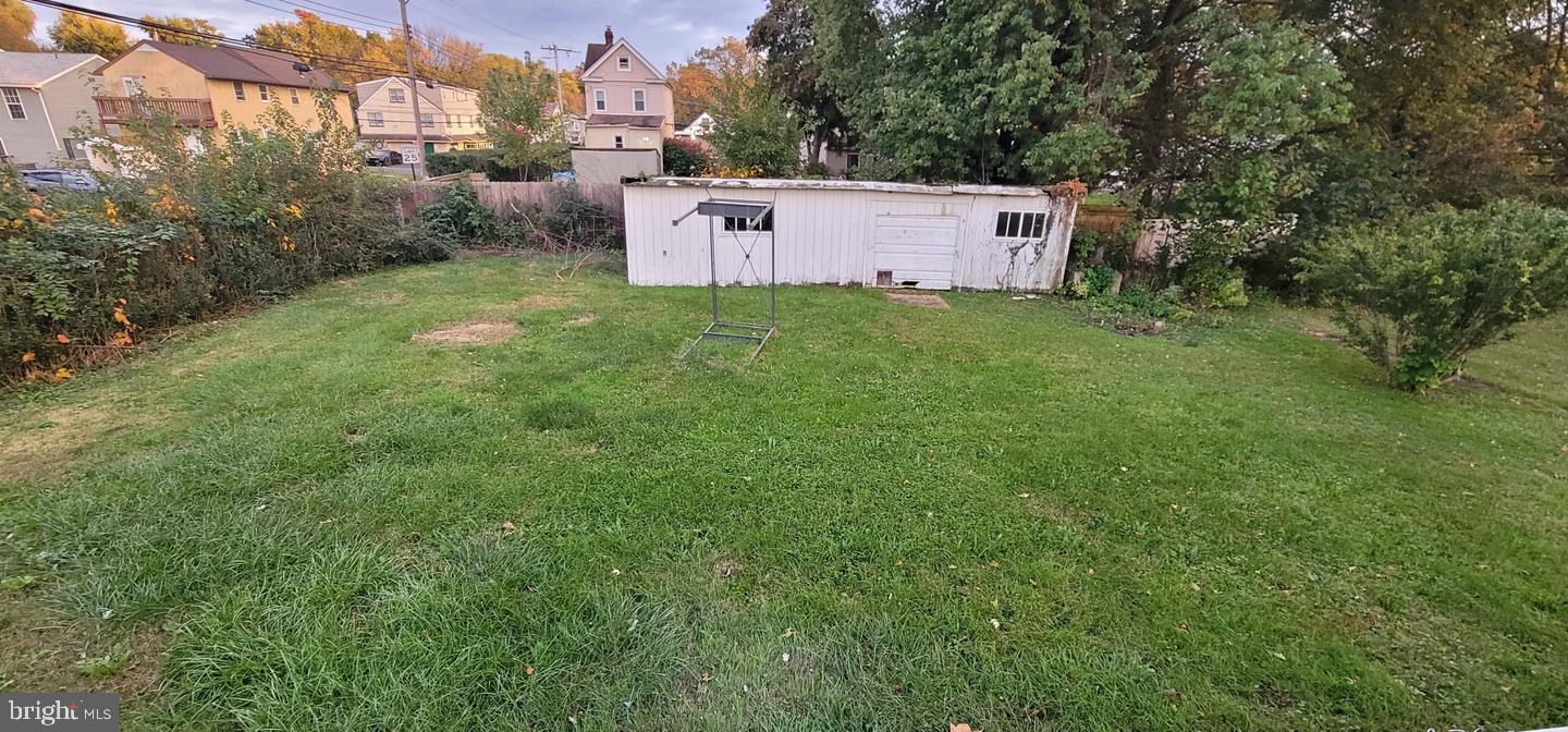 CRESTMONT - Residential Lease