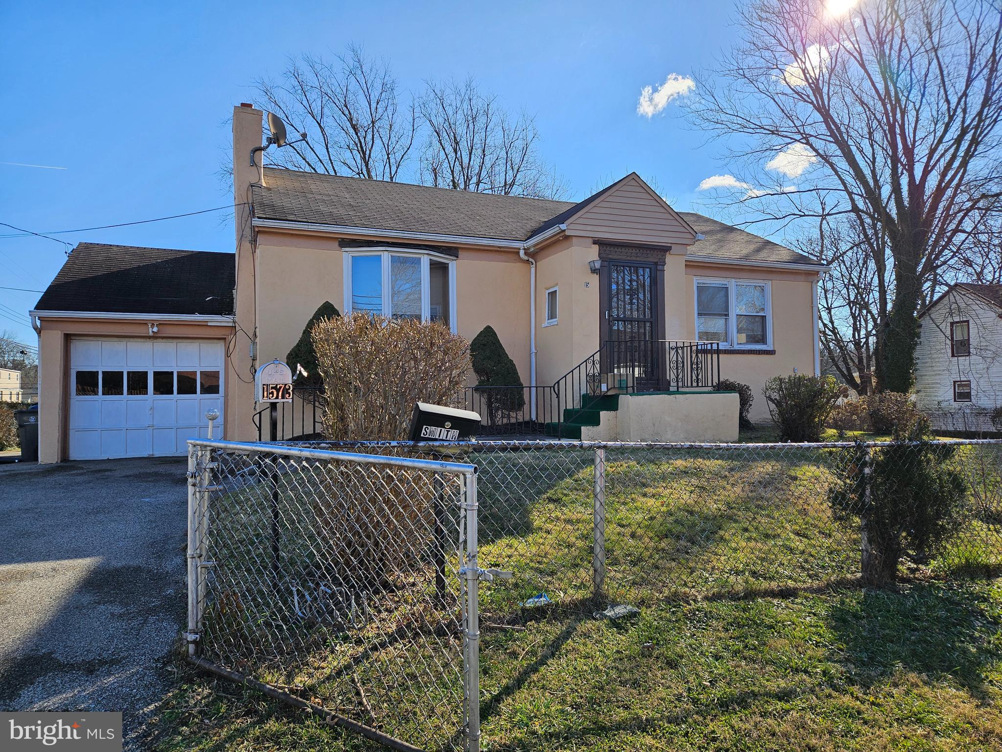 CRESTMONT - Residential Lease