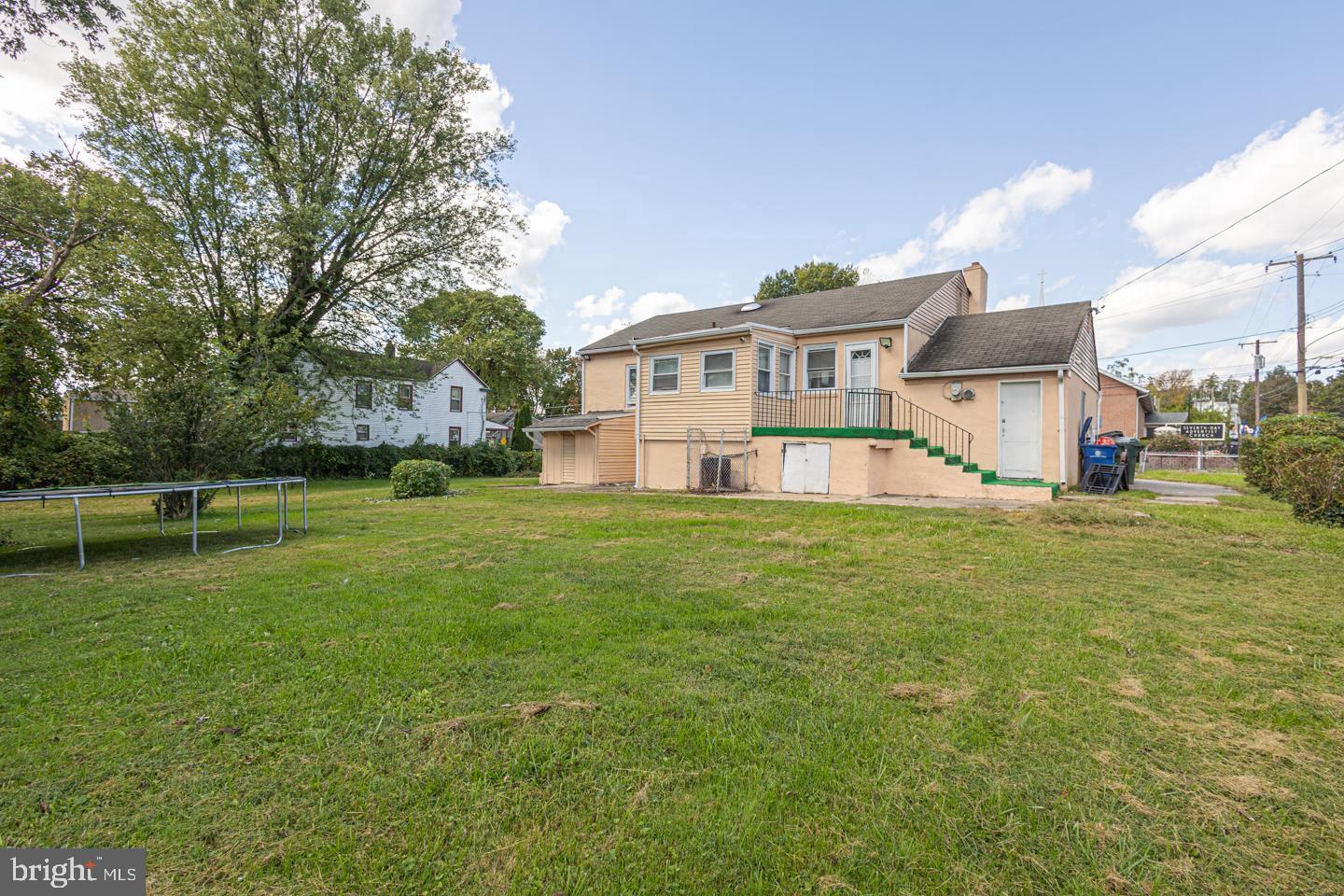 CRESTMONT - Residential Lease