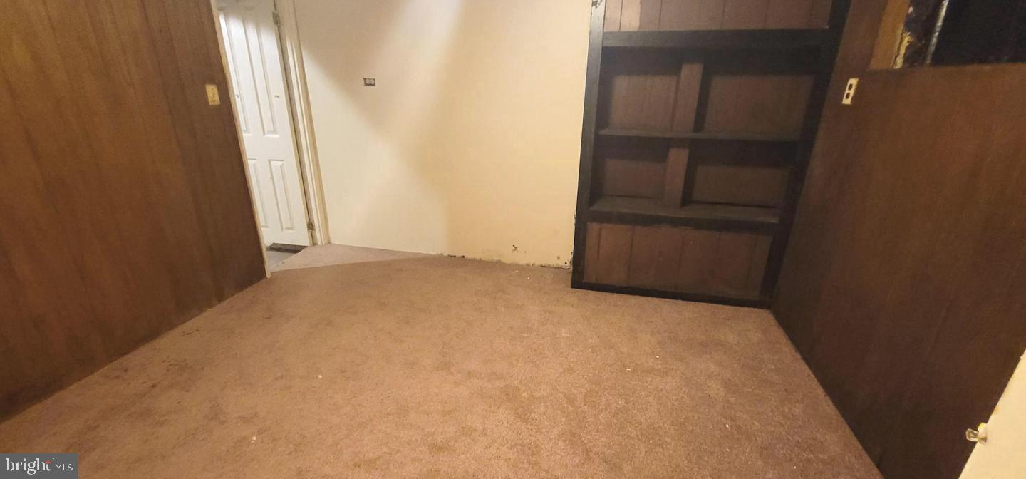 CRESTMONT - Residential Lease