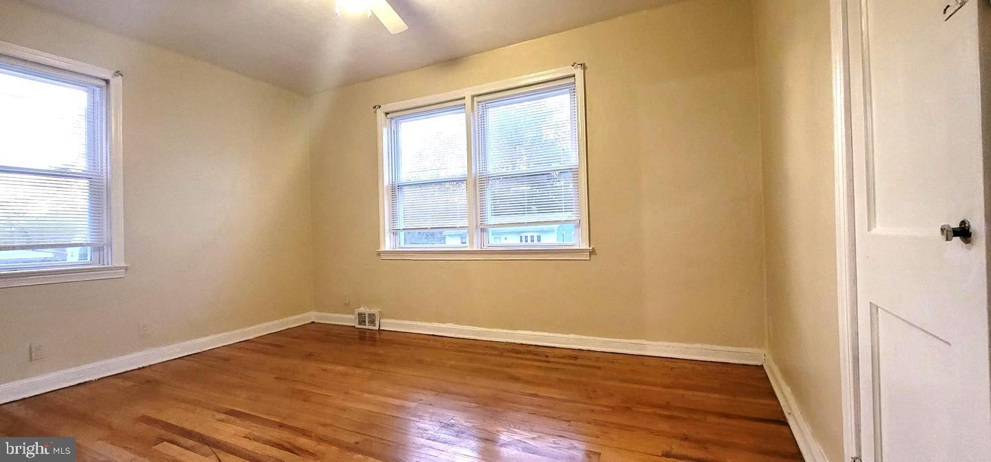 CRESTMONT - Residential Lease