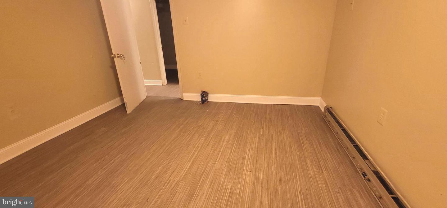 CRESTMONT - Residential Lease