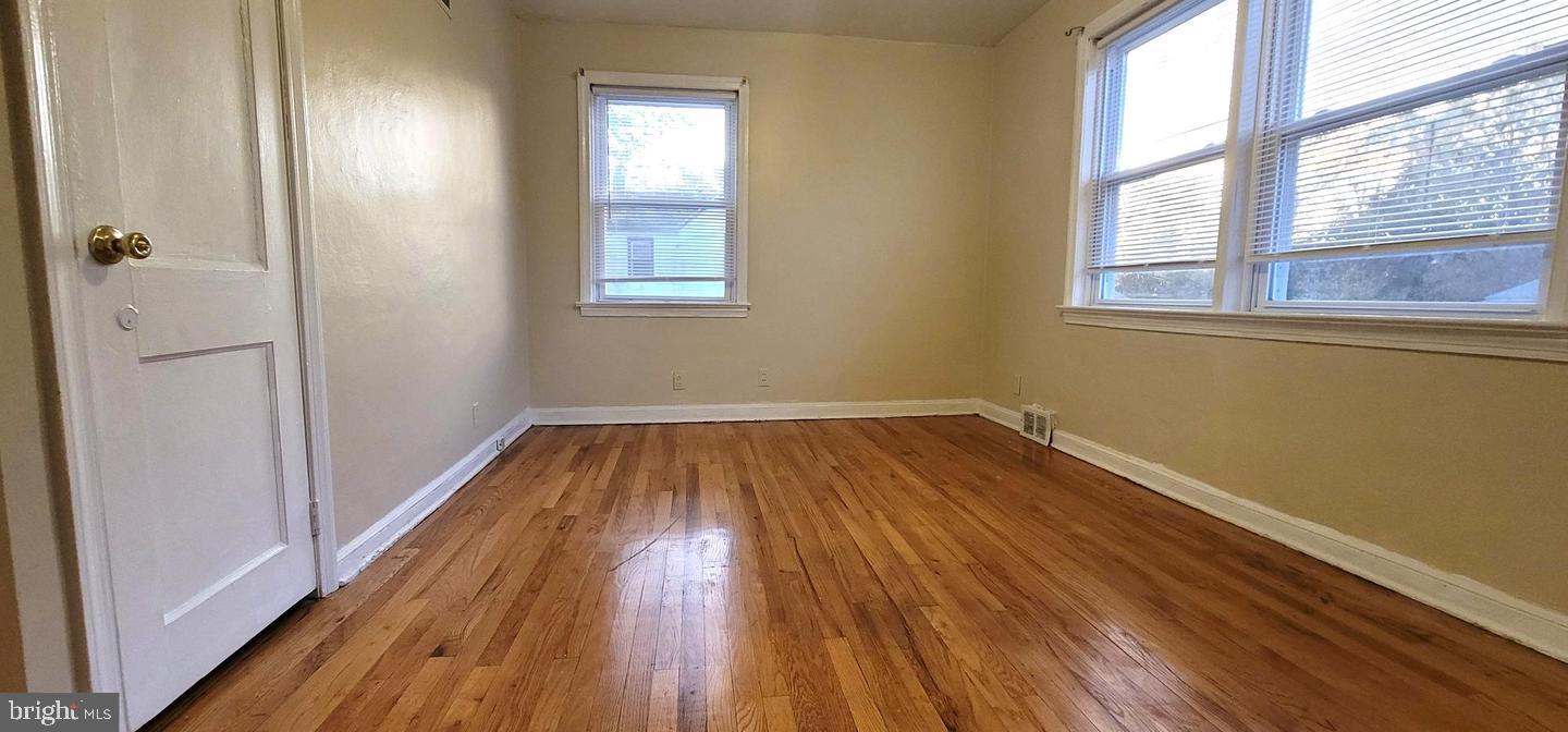 CRESTMONT - Residential Lease