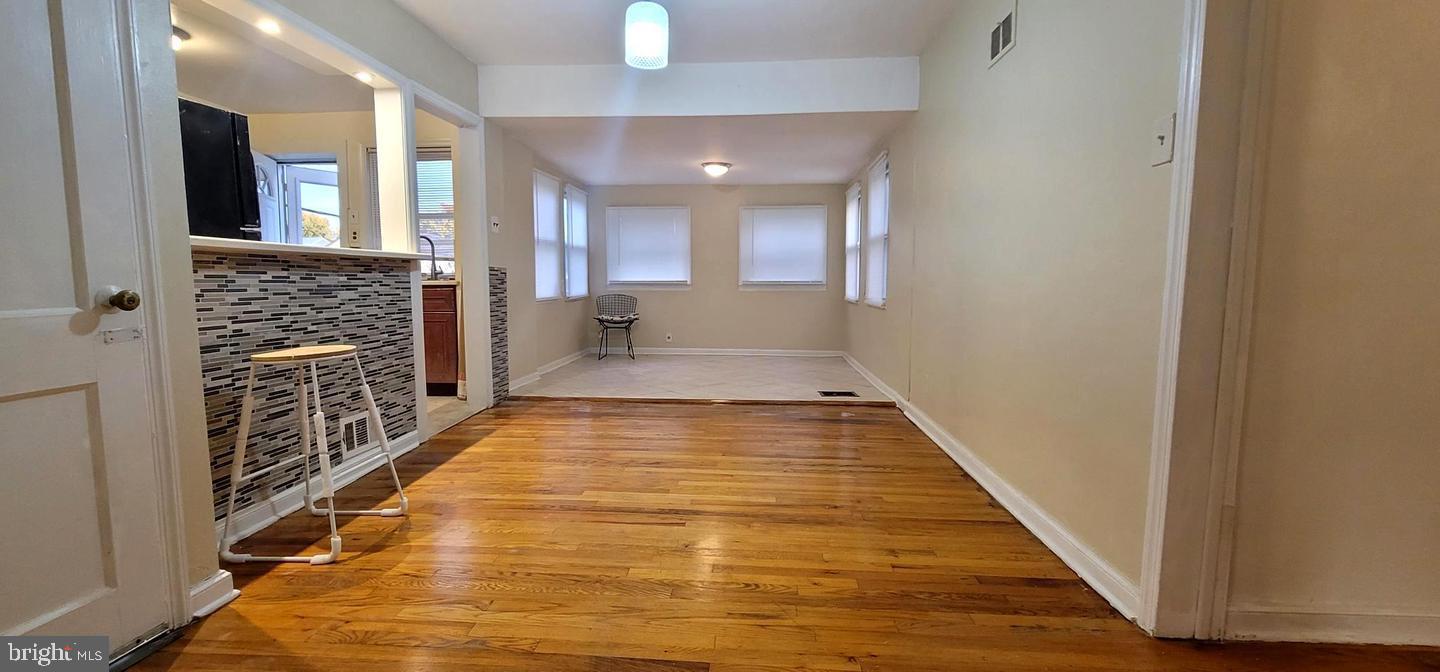 CRESTMONT - Residential Lease