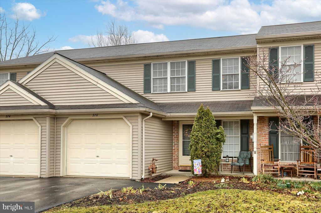 Photo of 376 Crosswinds Drive, Lititz, PA 17543 (MLS # PALA2047408)