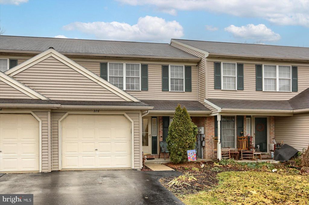 Photo of 376 Crosswinds Drive, Lititz, PA 17543 (MLS # PALA2047408)
