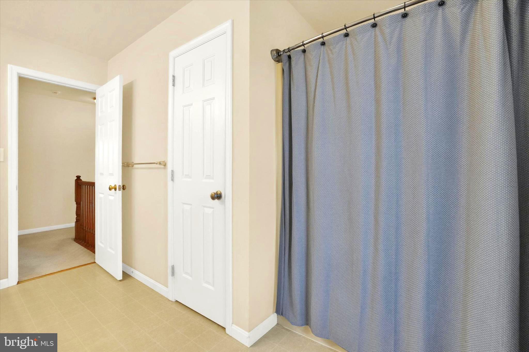 WELLINGTON GREENS - Residential