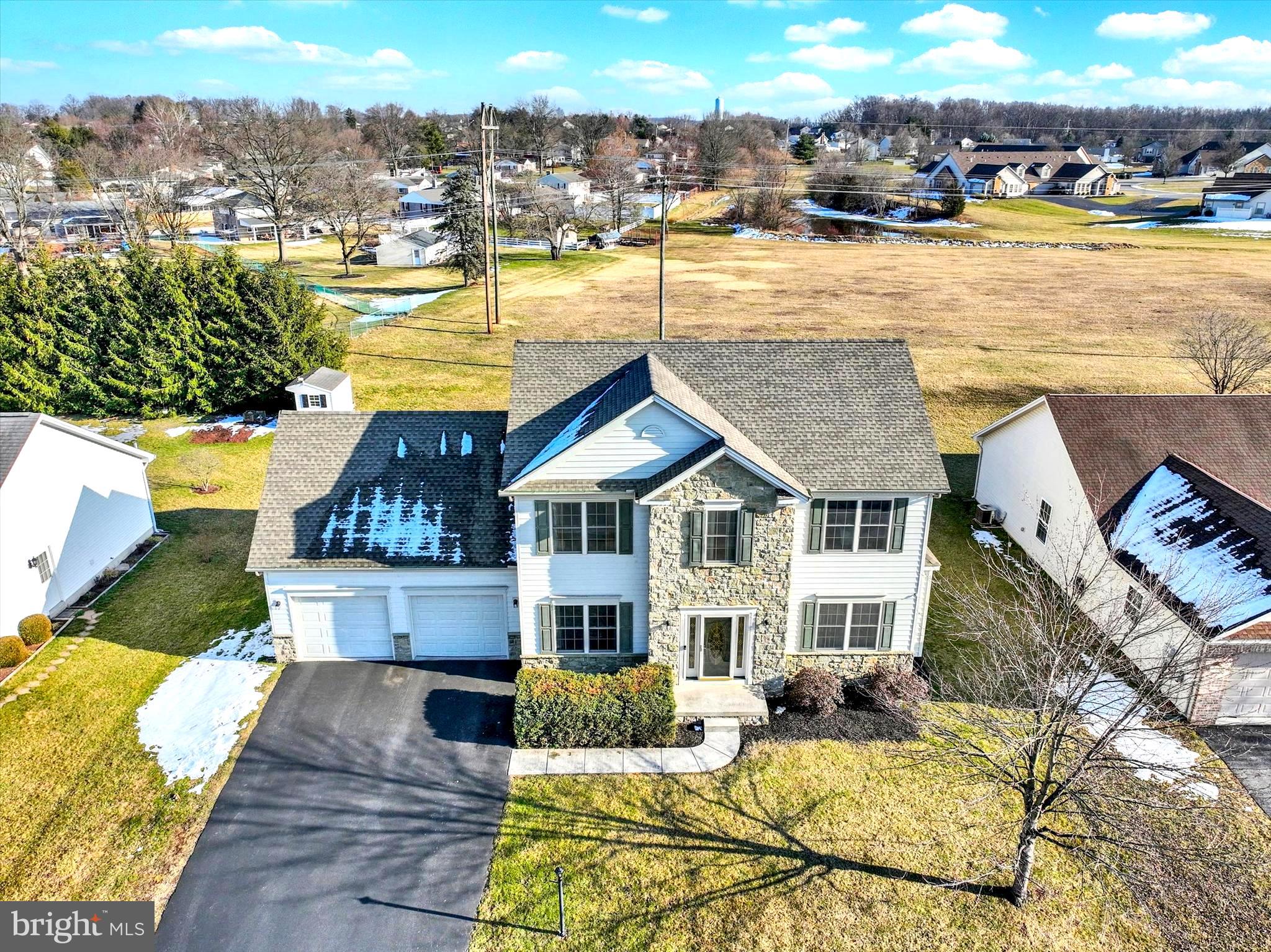 WELLINGTON GREENS - Residential