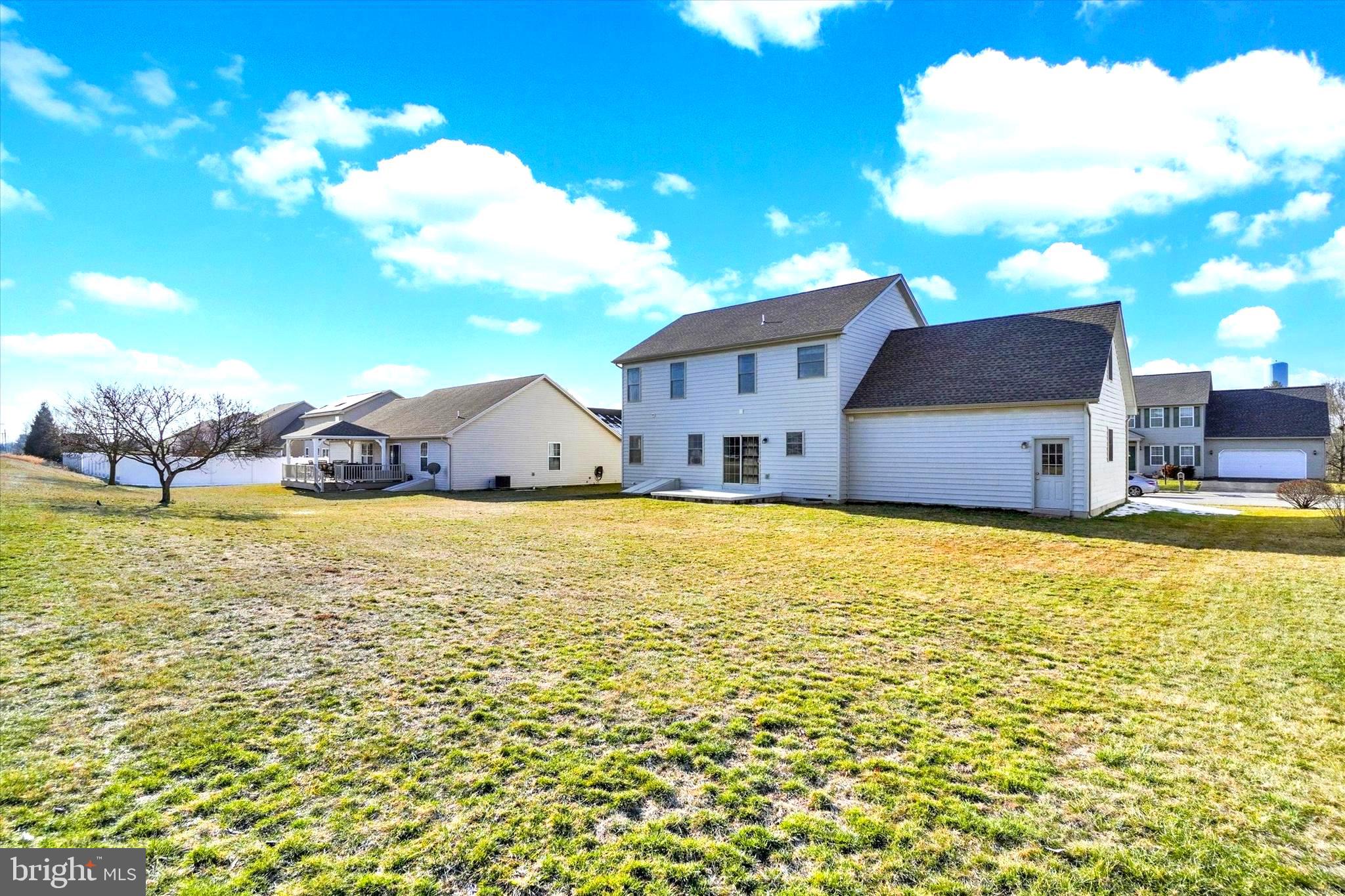 WELLINGTON GREENS - Residential