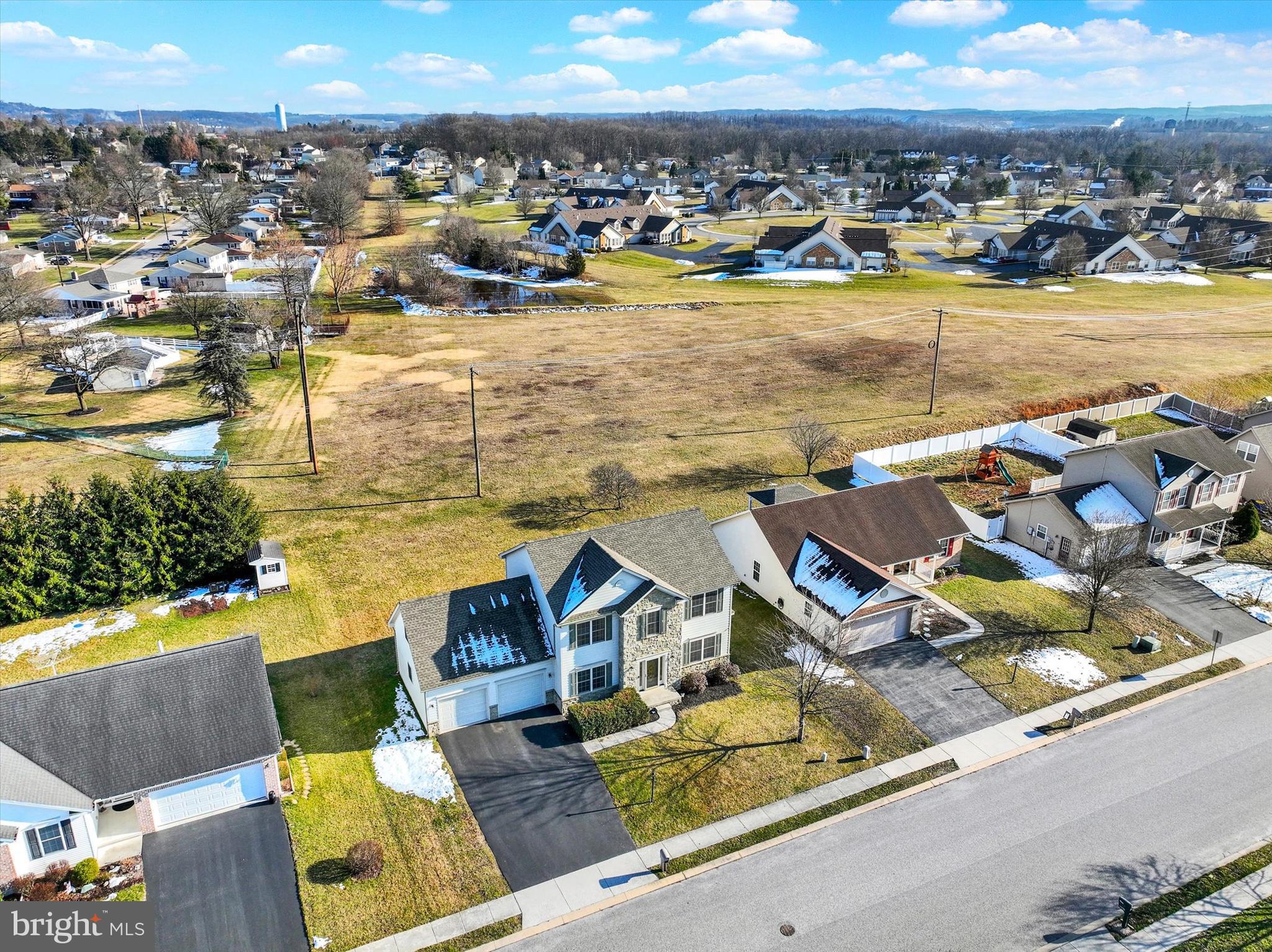 WELLINGTON GREENS - Residential