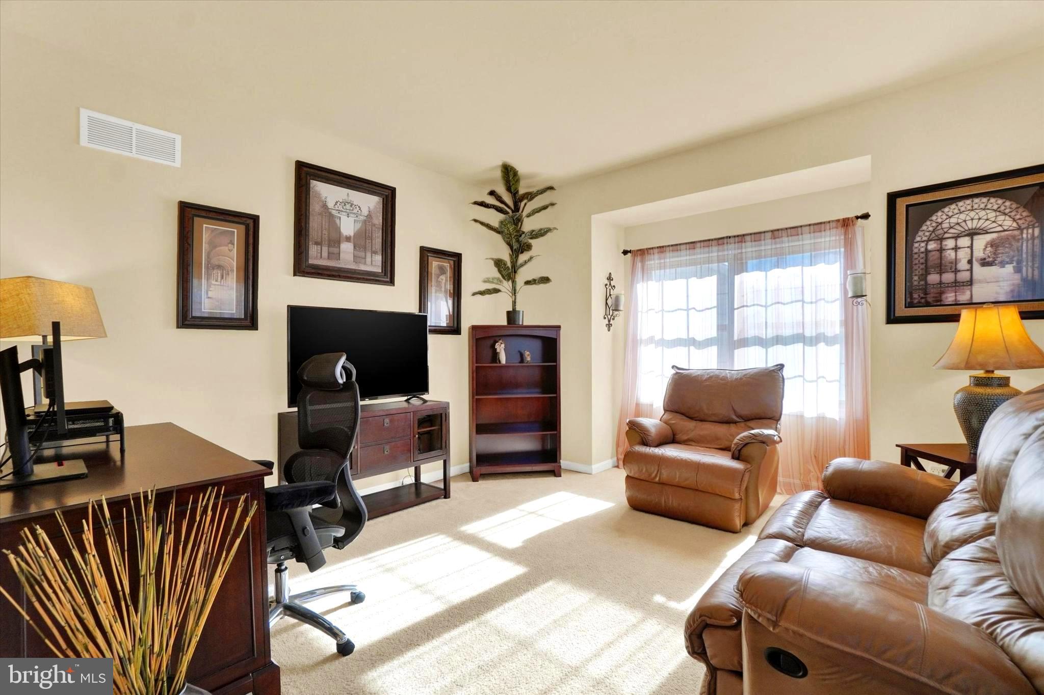 WELLINGTON GREENS - Residential