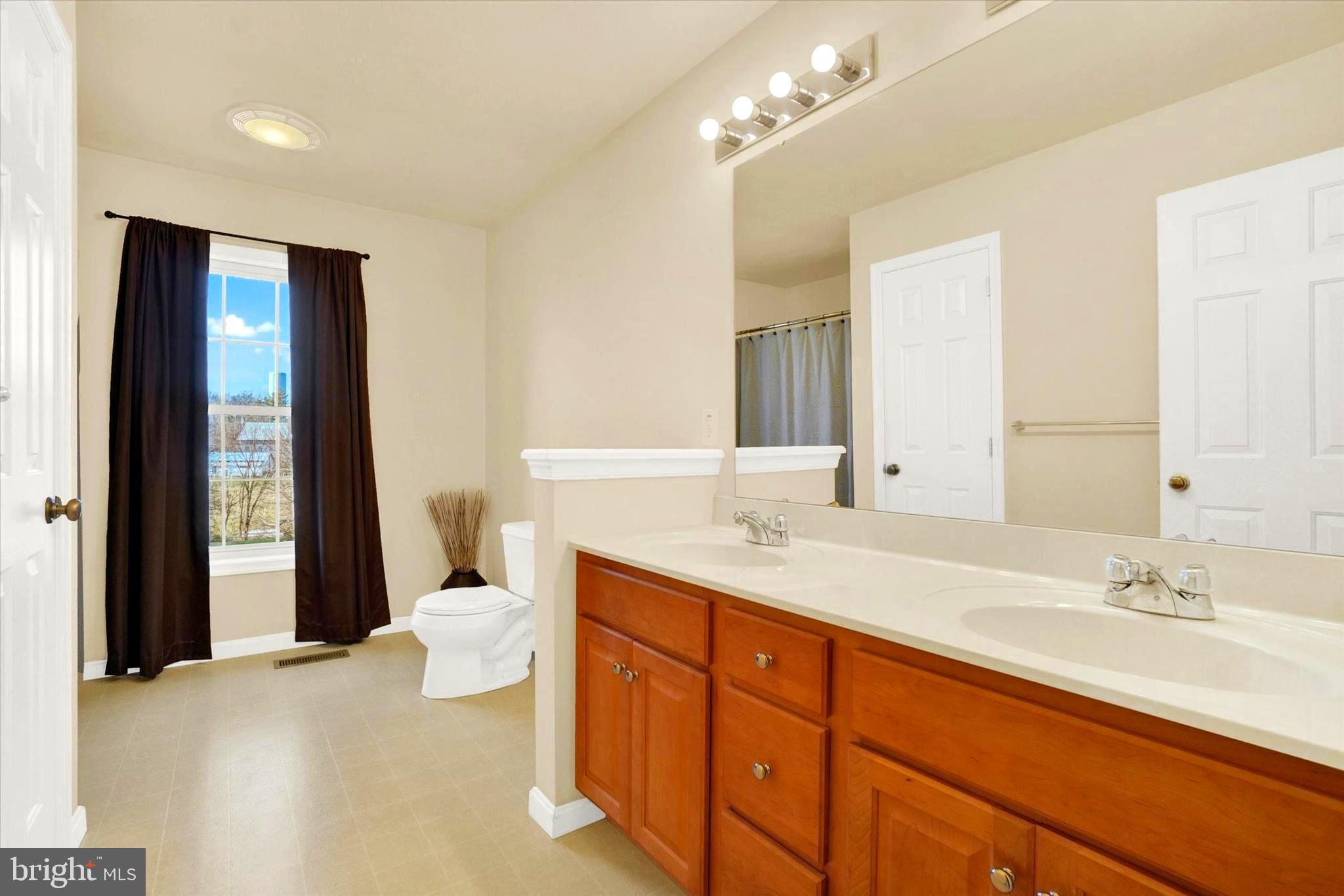 WELLINGTON GREENS - Residential