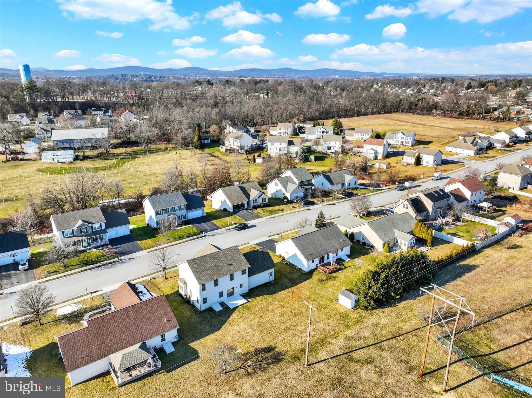 WELLINGTON GREENS - Residential