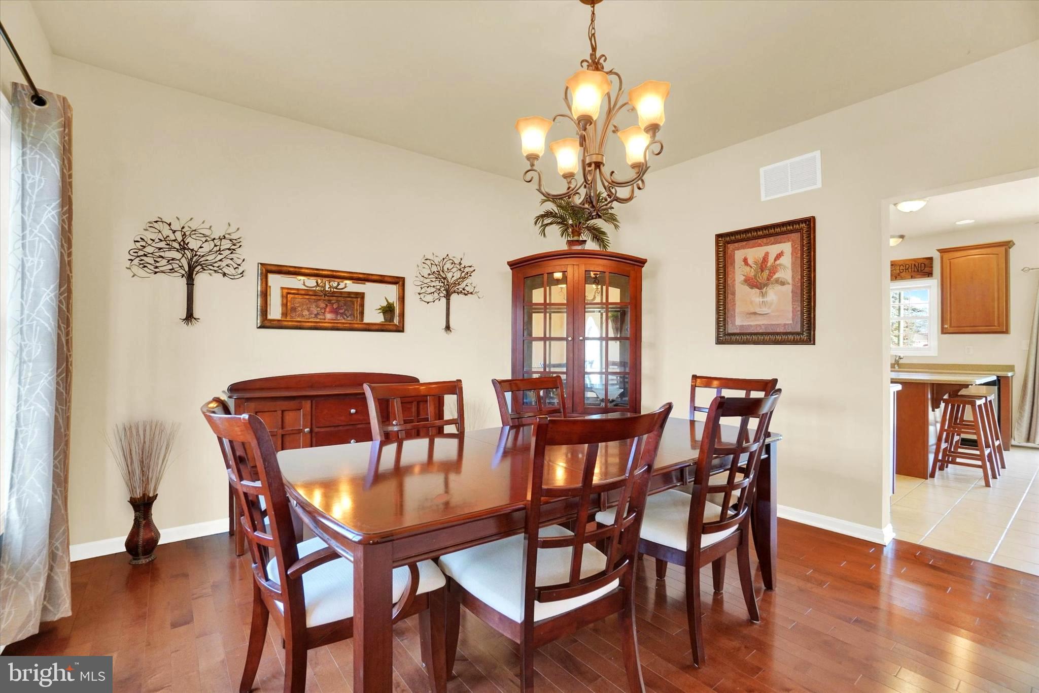 WELLINGTON GREENS - Residential