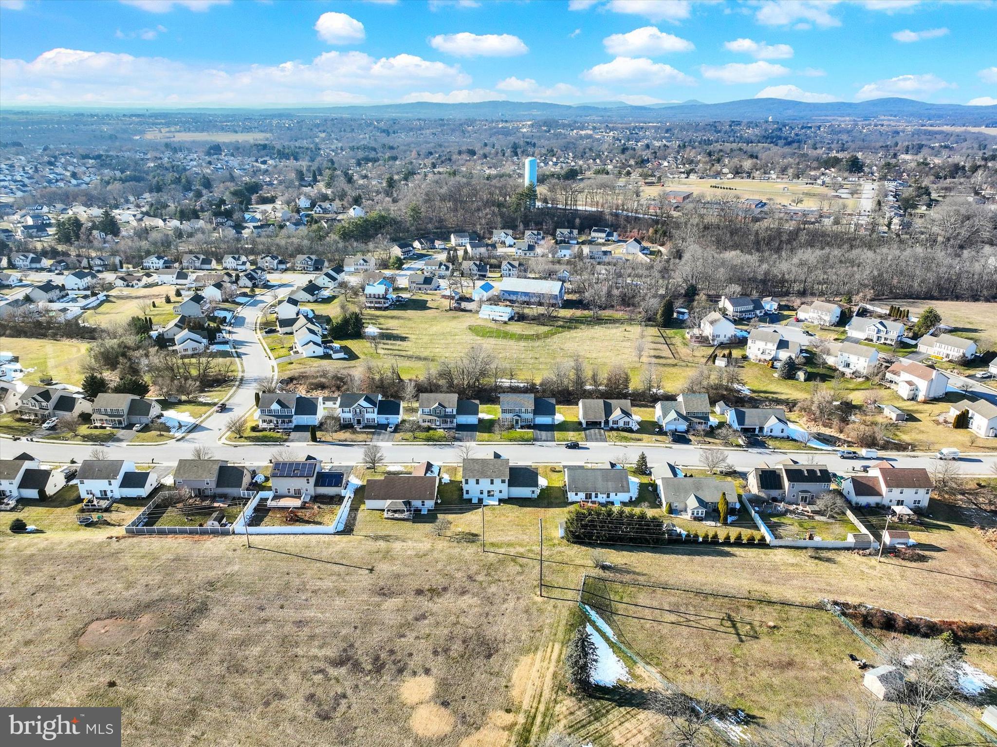 WELLINGTON GREENS - Residential