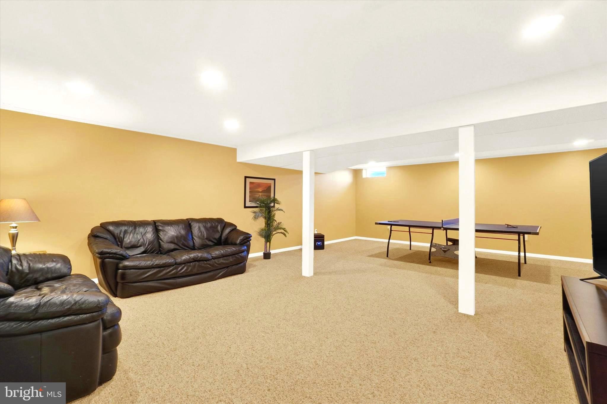 WELLINGTON GREENS - Residential