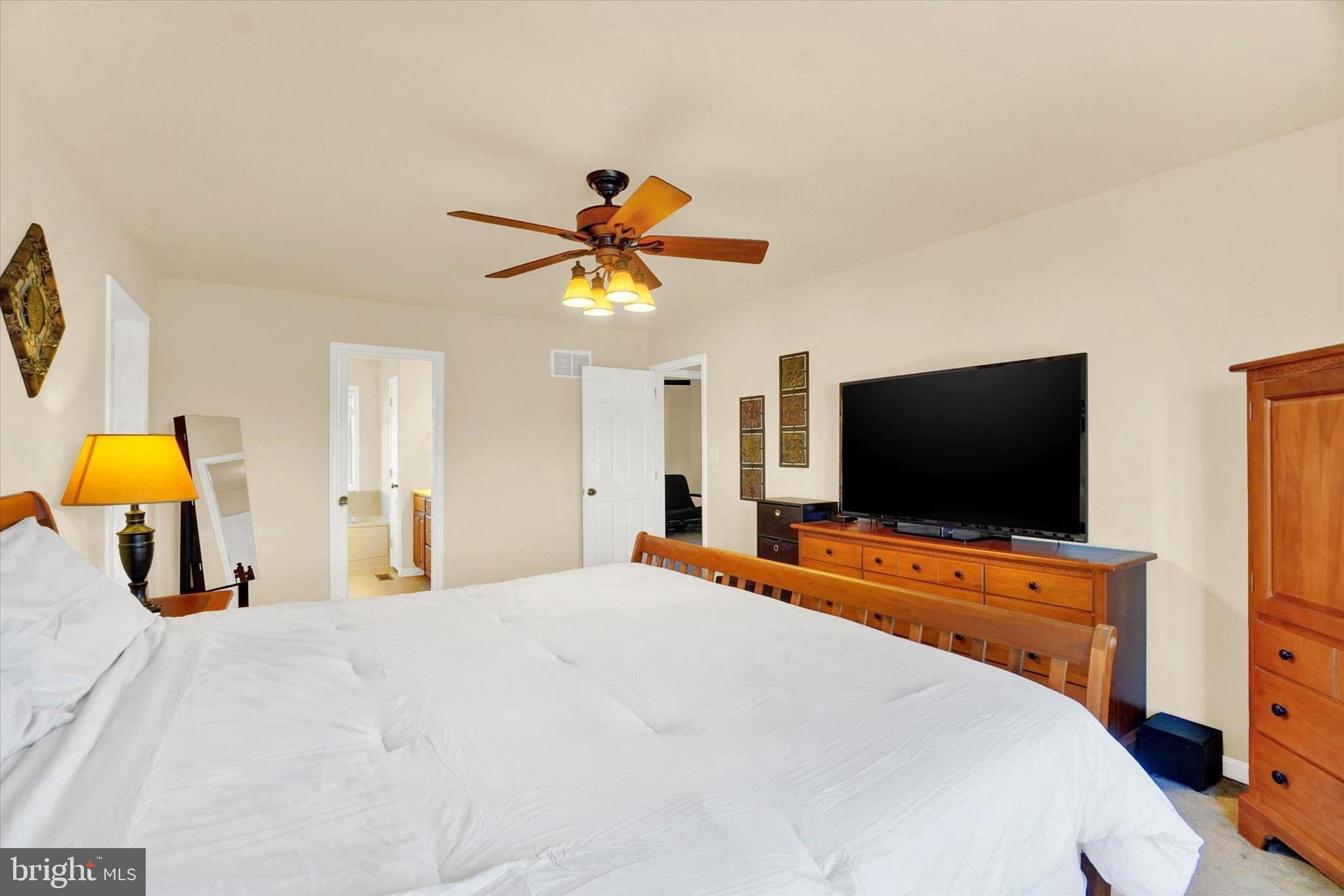 WELLINGTON GREENS - Residential