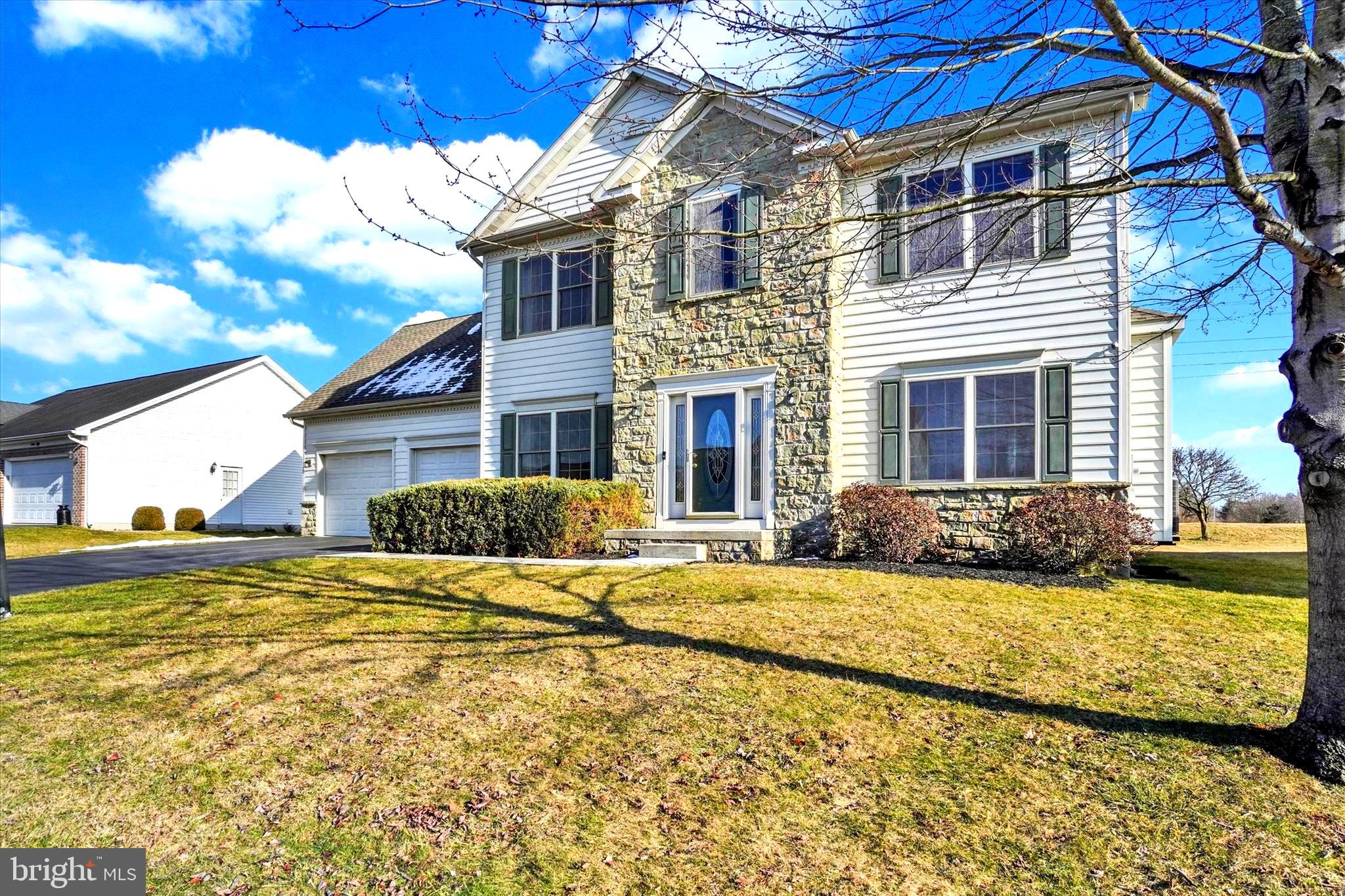 WELLINGTON GREENS - Residential