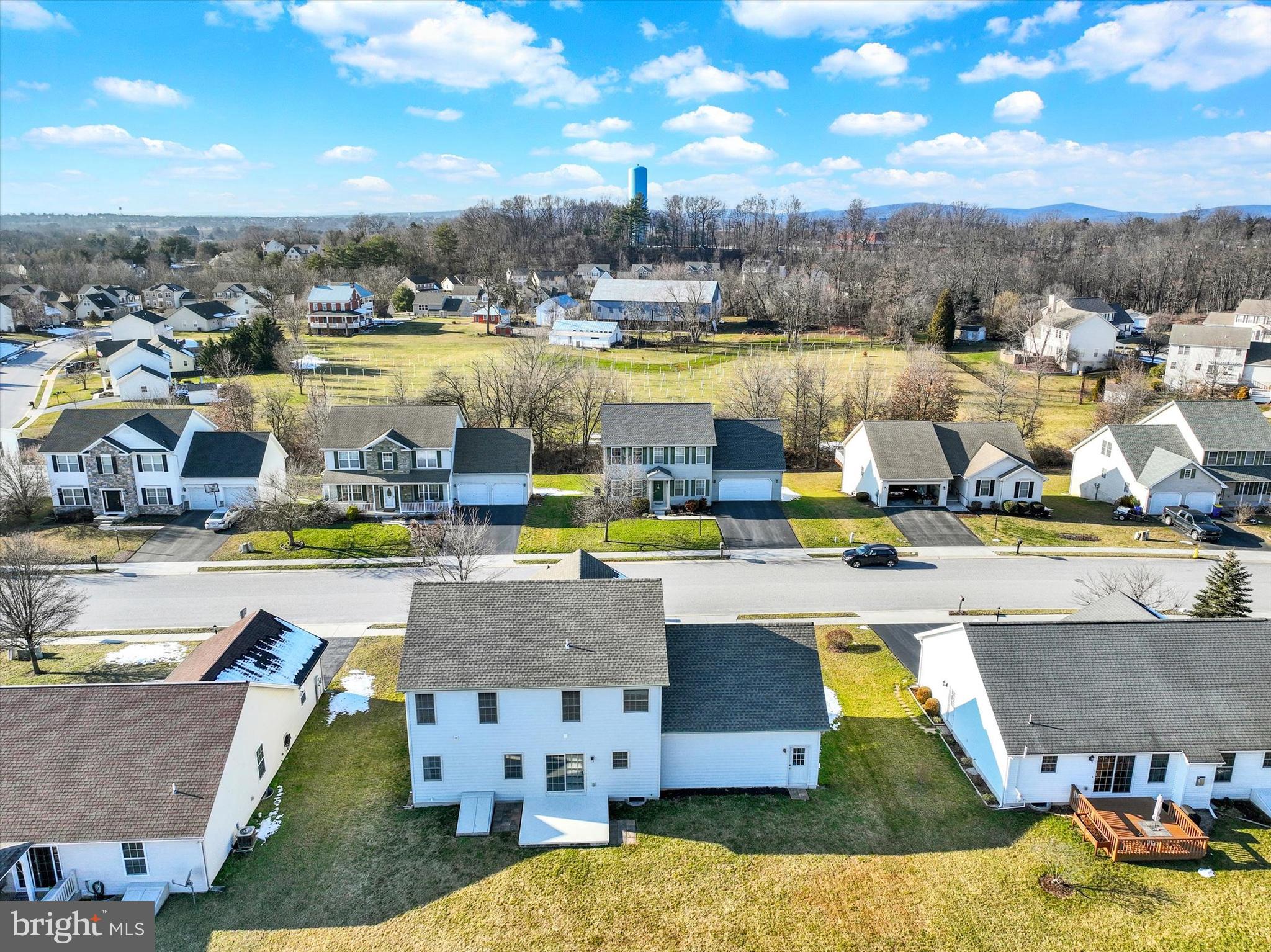 WELLINGTON GREENS - Residential