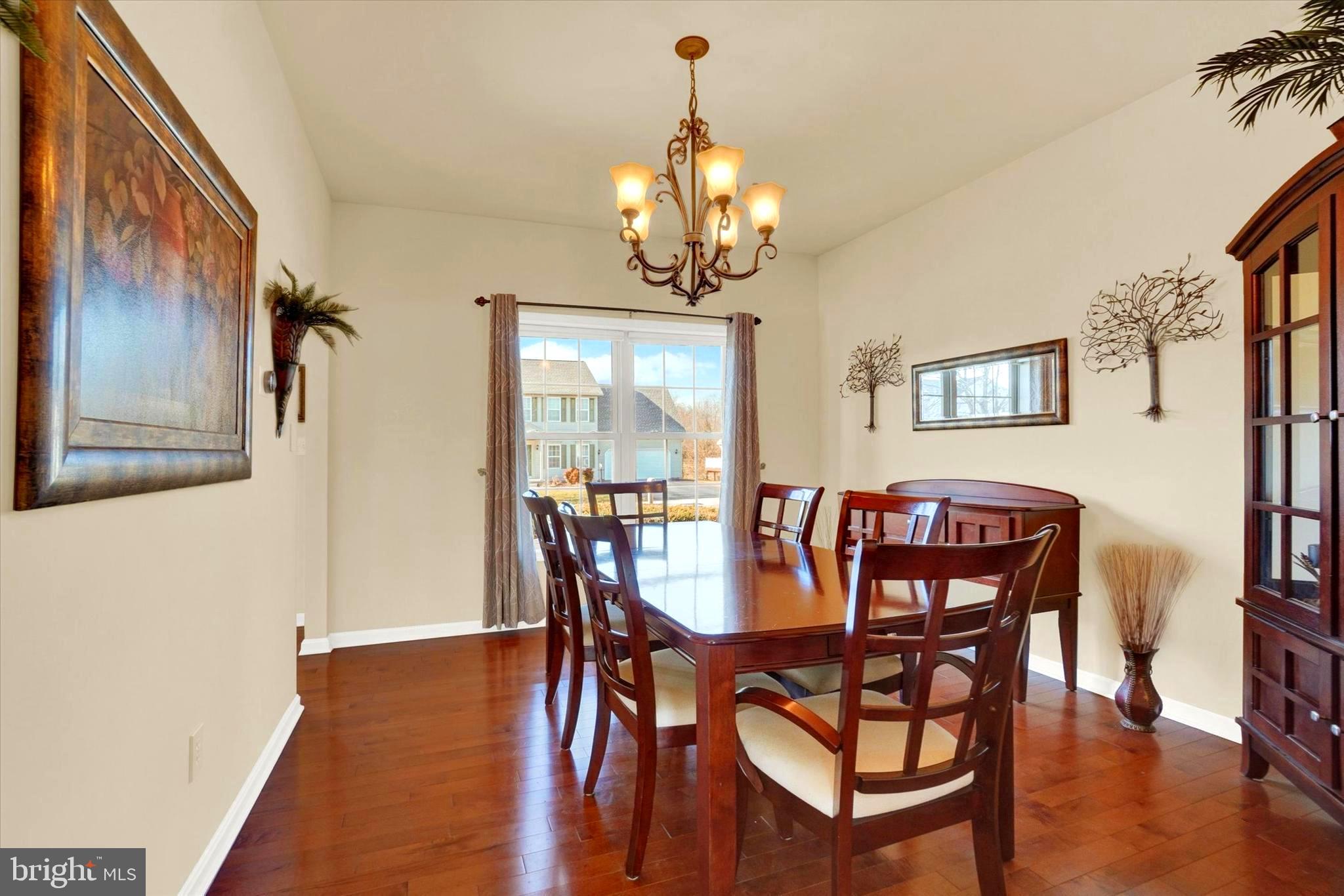 WELLINGTON GREENS - Residential